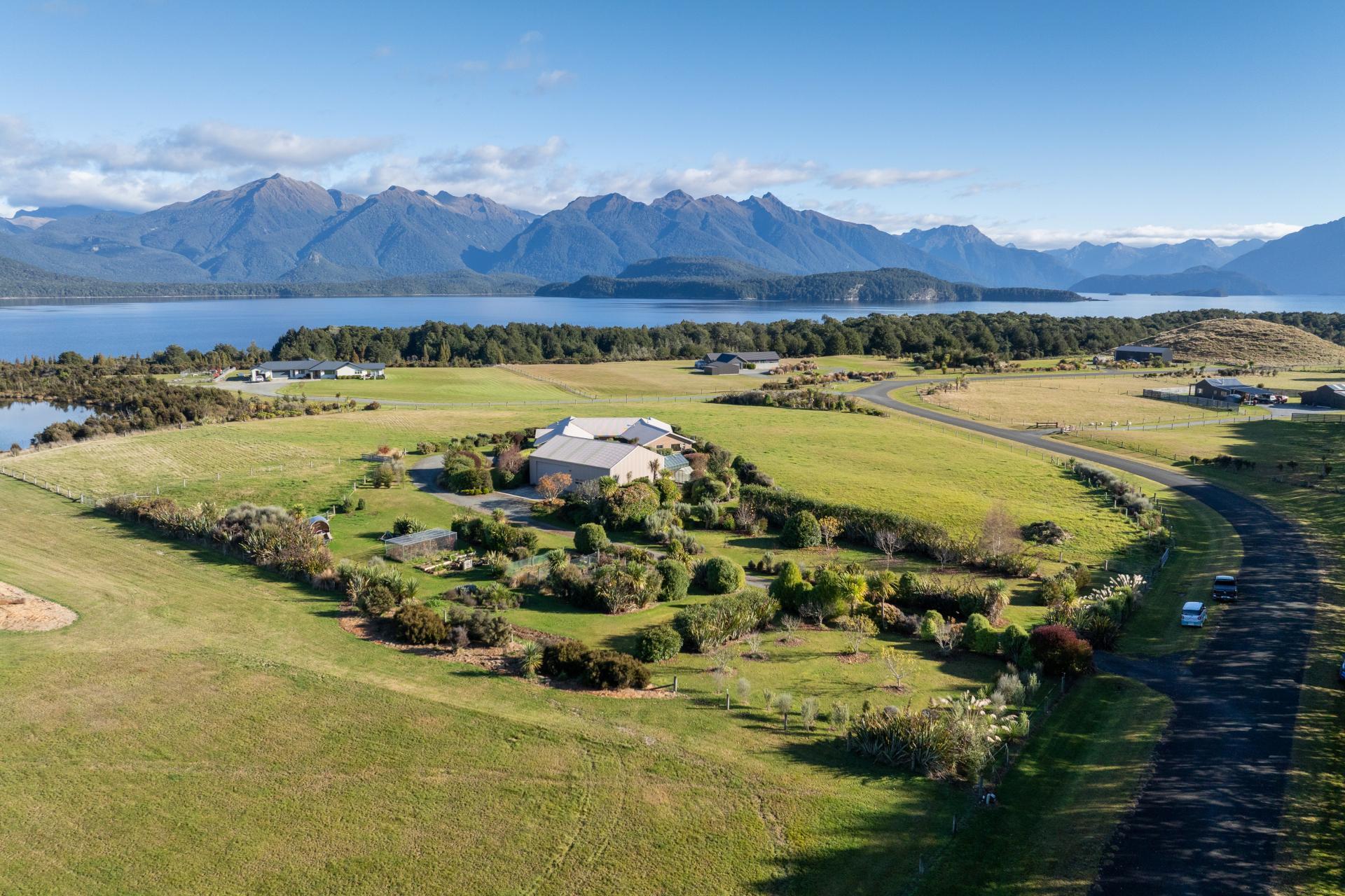 73 Holmwood Road, Manapouri