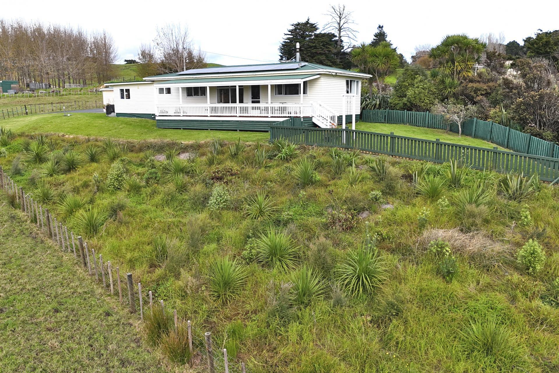 4062 Kaipara Coast Highway, Tauhoa