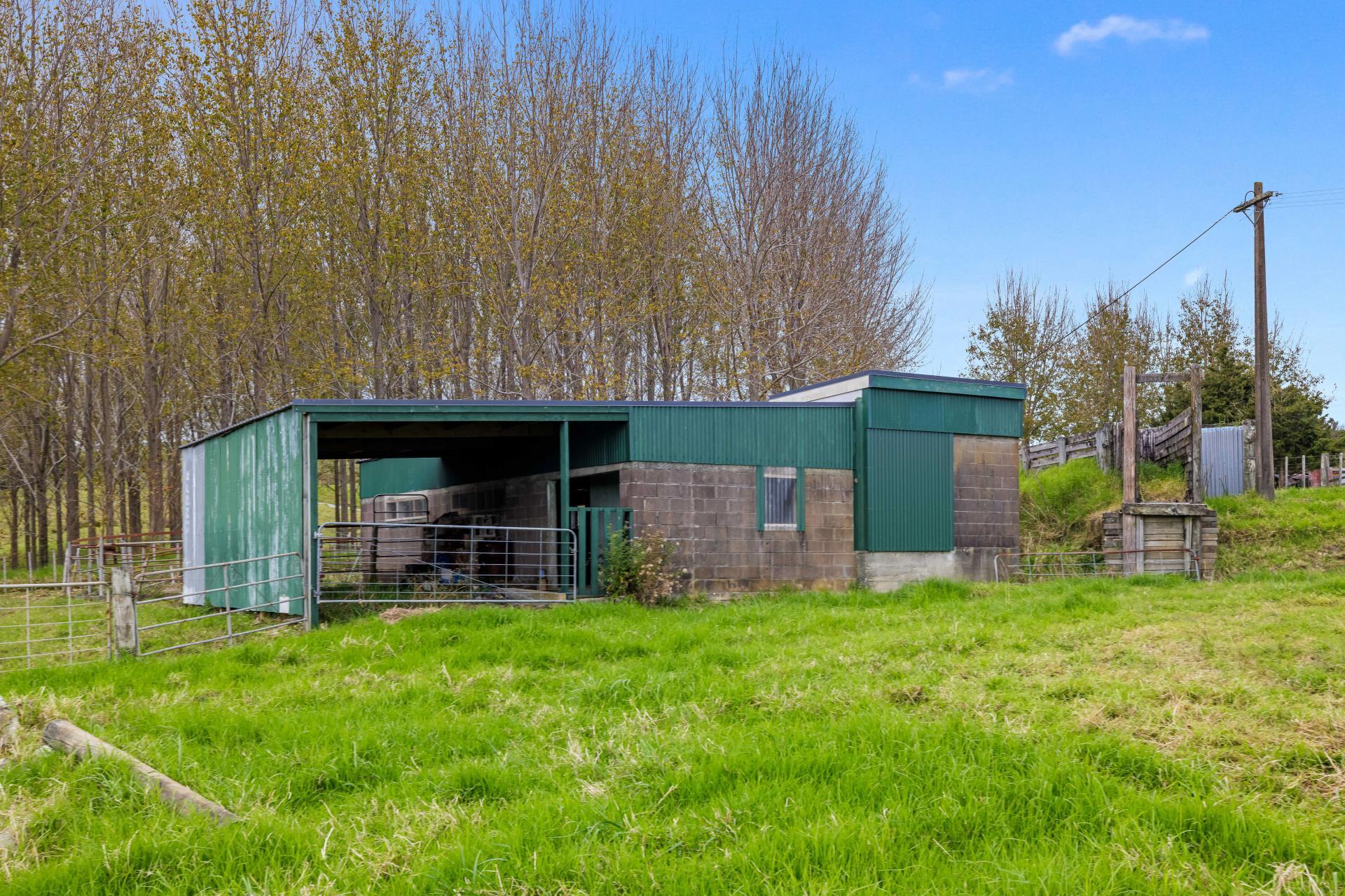 4062 Kaipara Coast Highway, Tauhoa