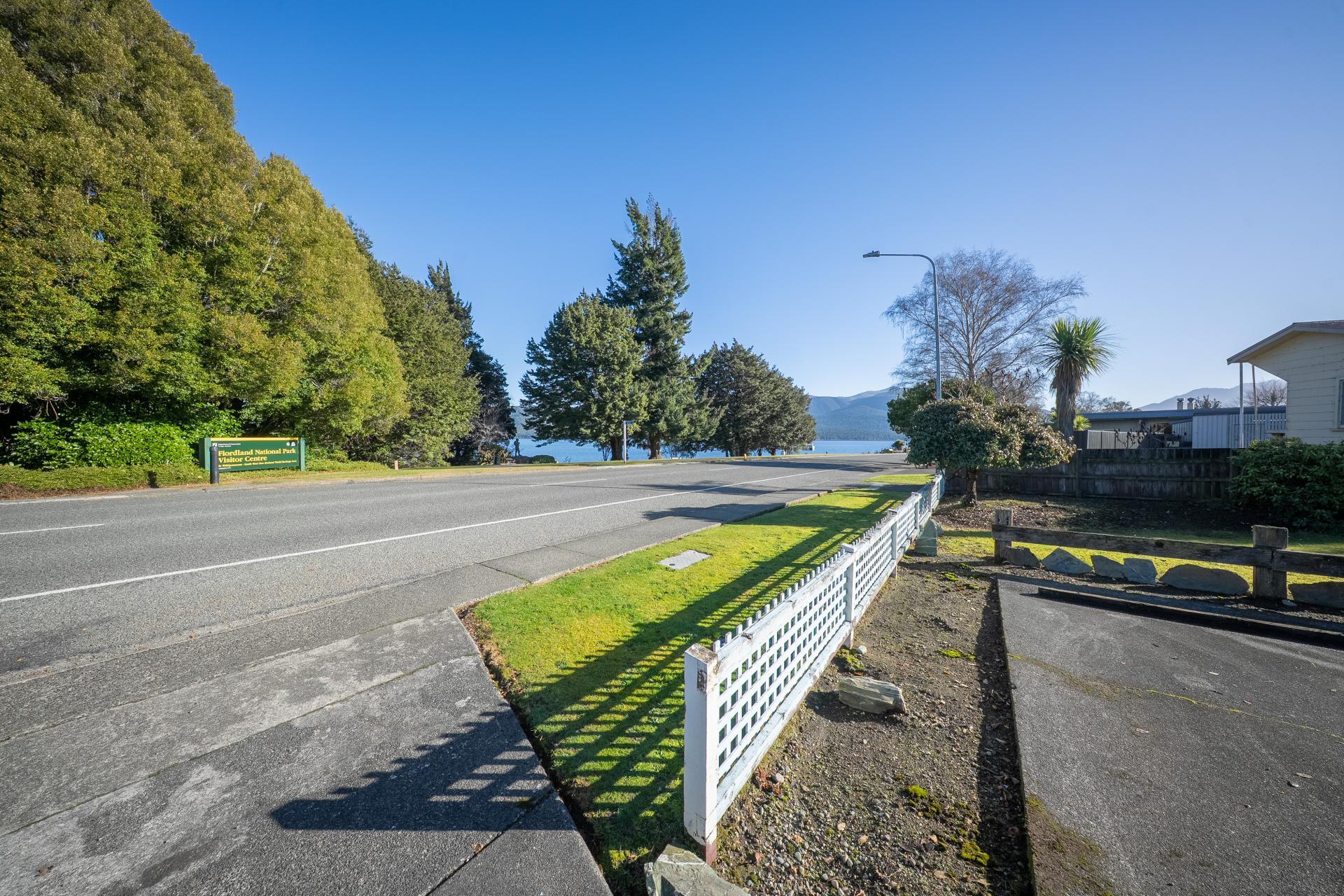 14 Lakefront Drive, Te Anau