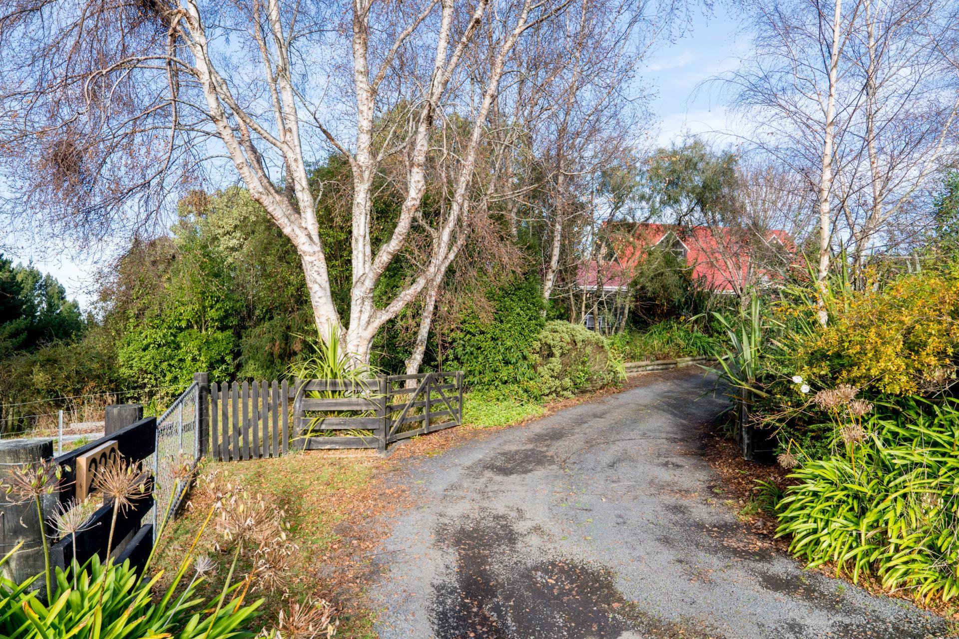 222 Chain Hills Road, Chain Hills