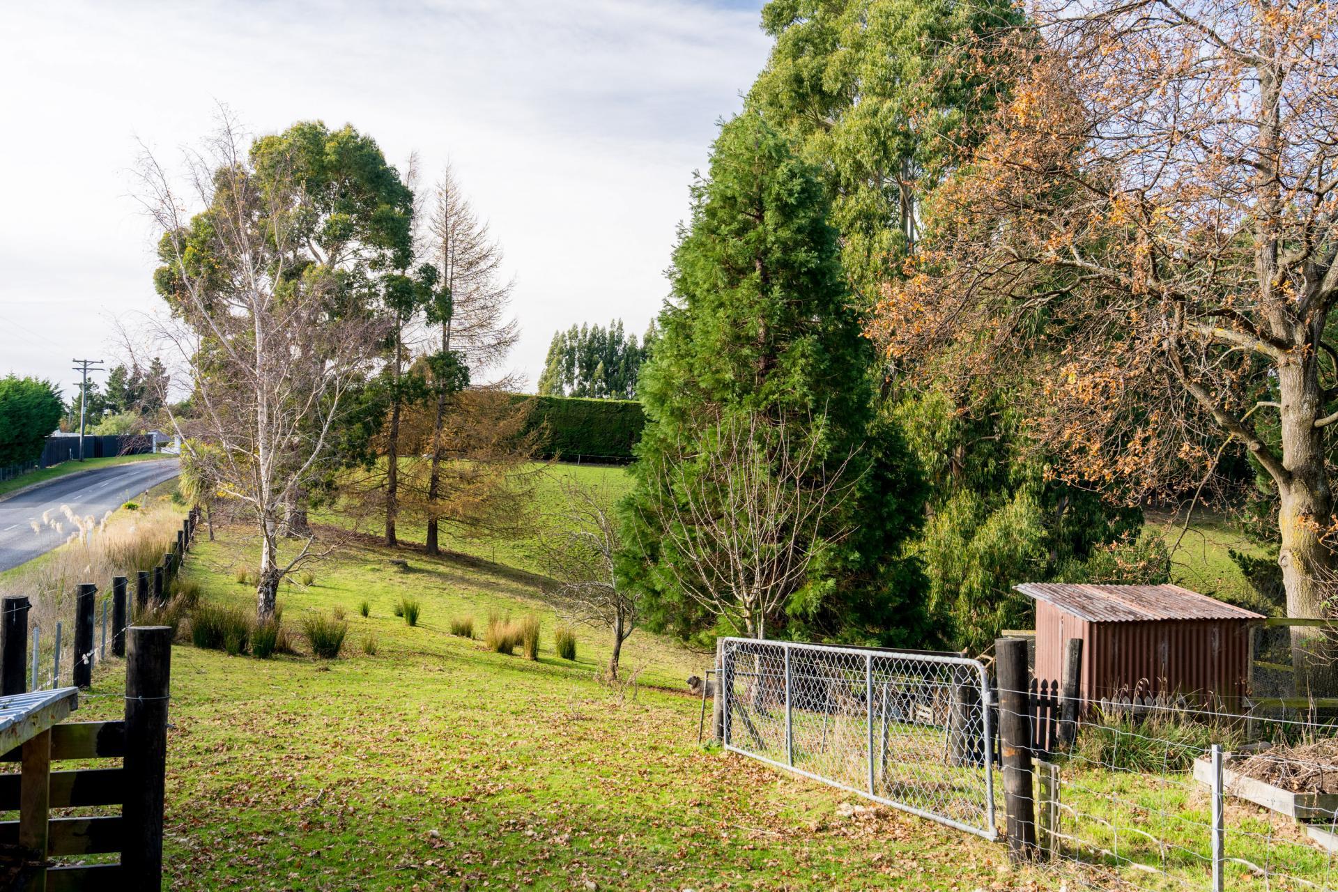 222 Chain Hills Road, Chain Hills