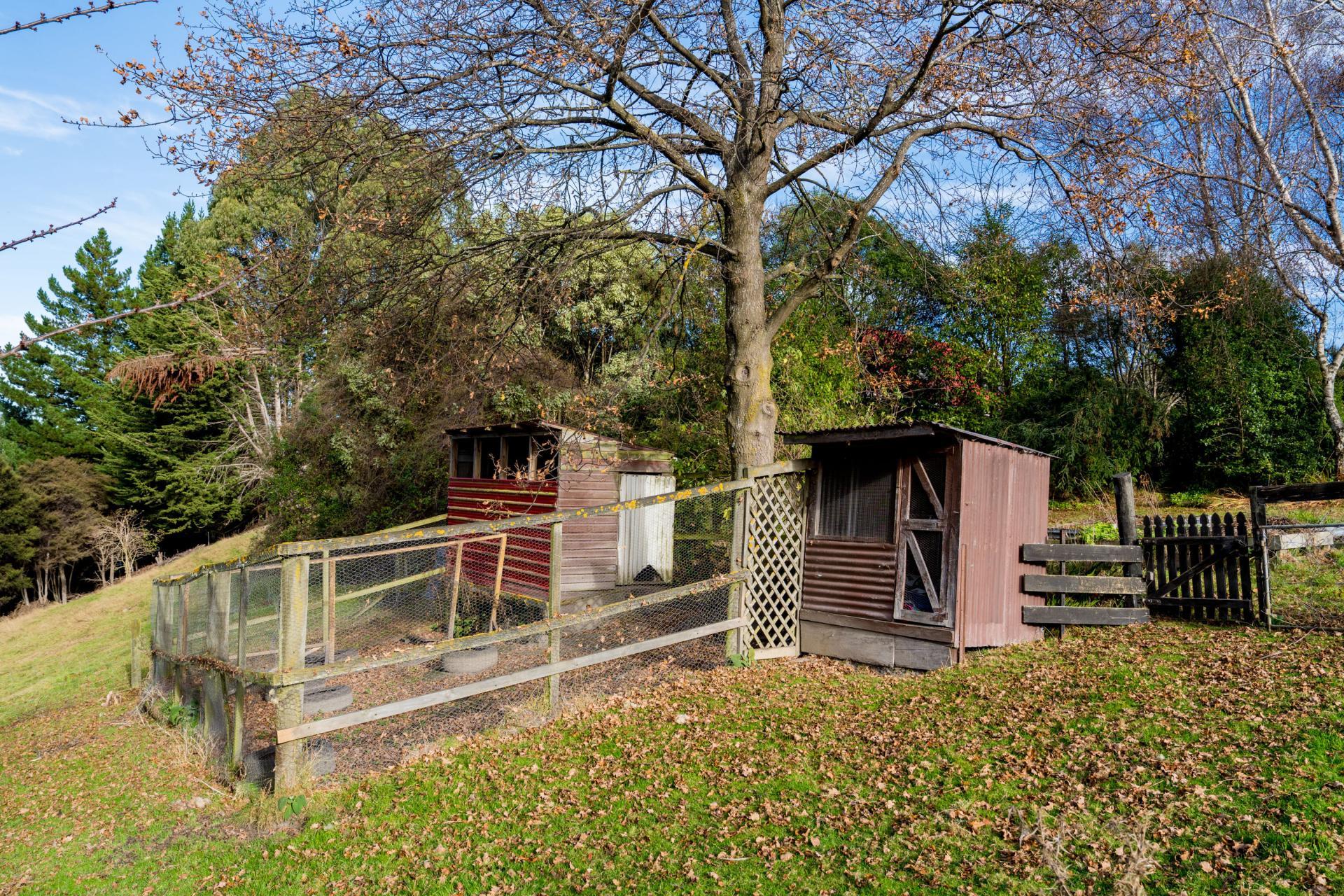 222 Chain Hills Road, Chain Hills