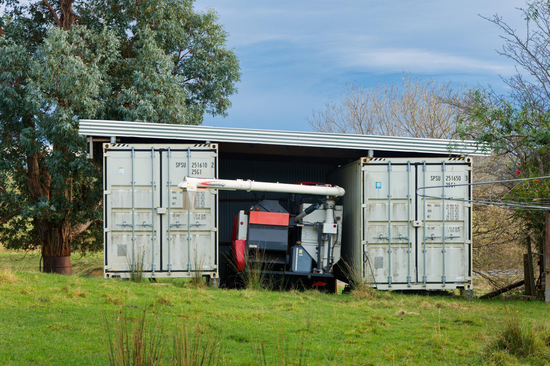 End Wests Road, Ward