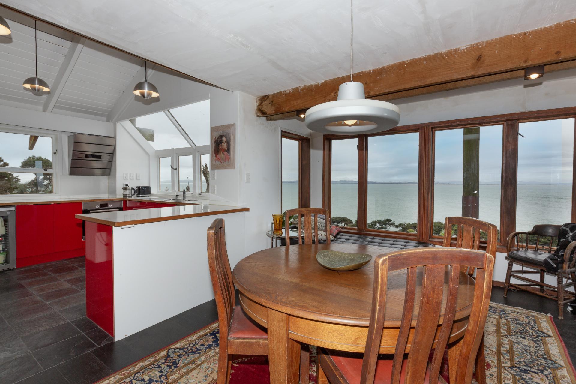 6573 Pouto Road, Pouto