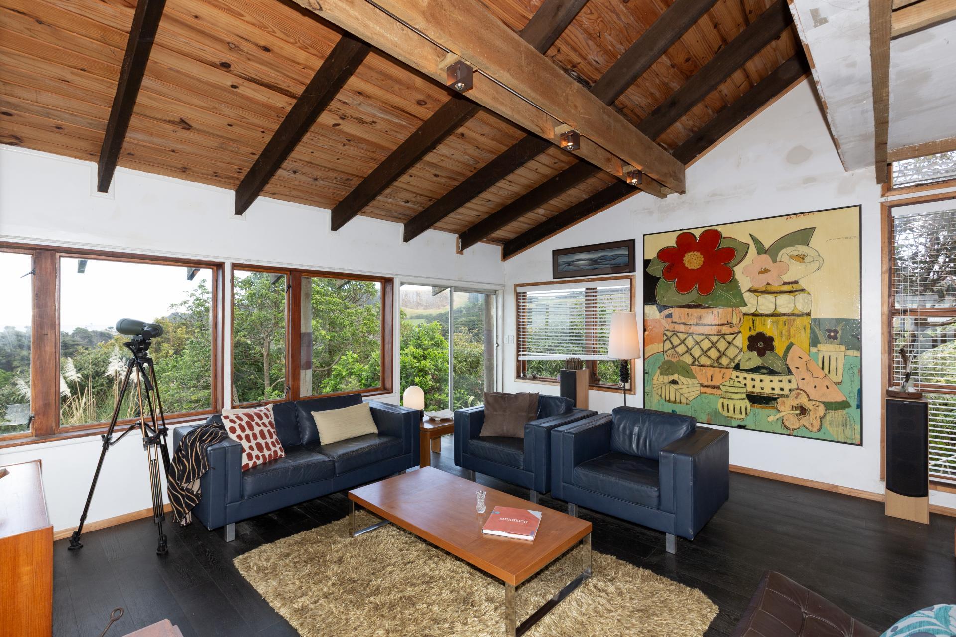6573 Pouto Road, Pouto
