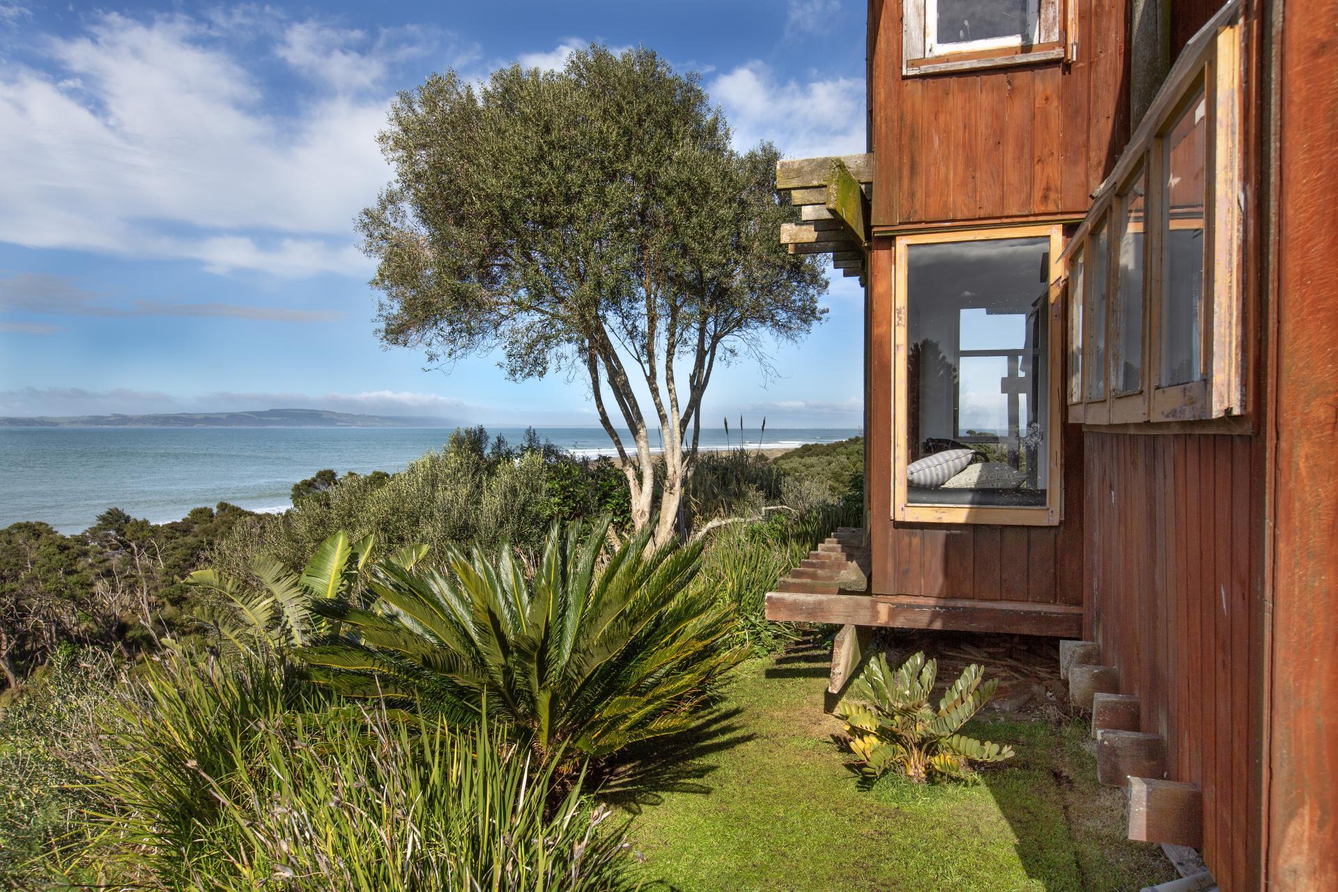 6573 Pouto Road, Pouto