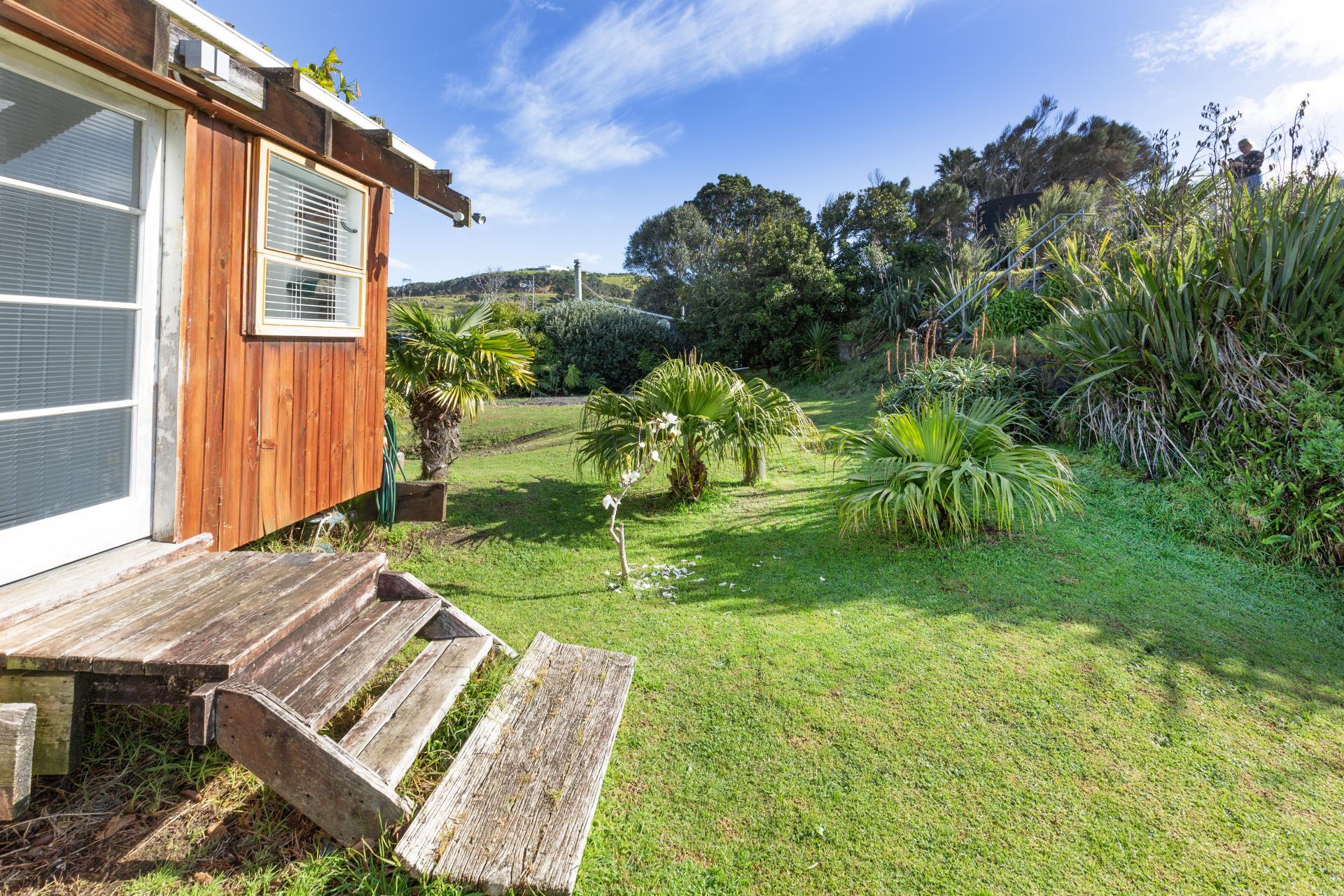 6573 Pouto Road, Pouto