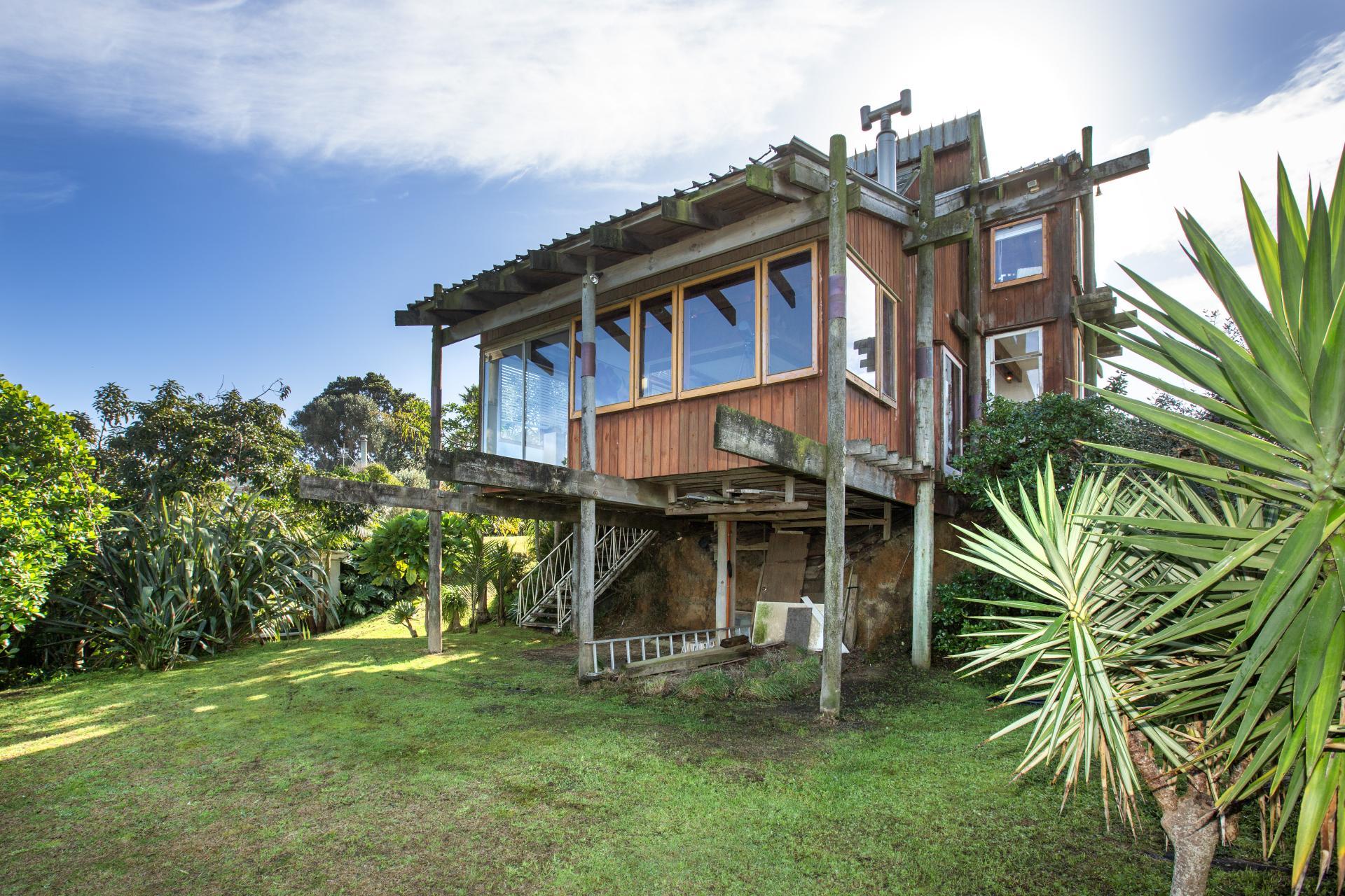 6573 Pouto Road, Pouto