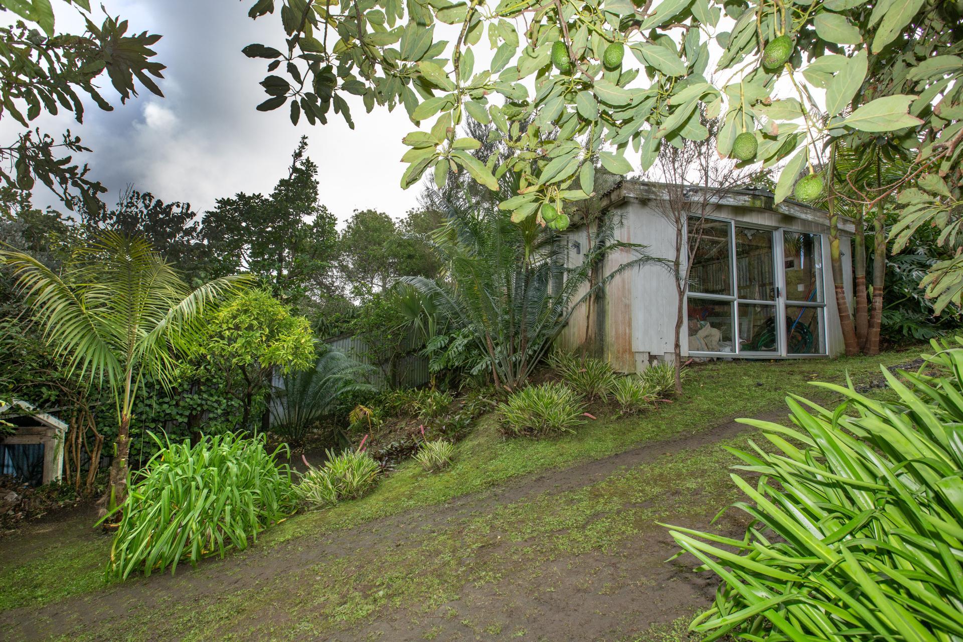6573 Pouto Road, Pouto