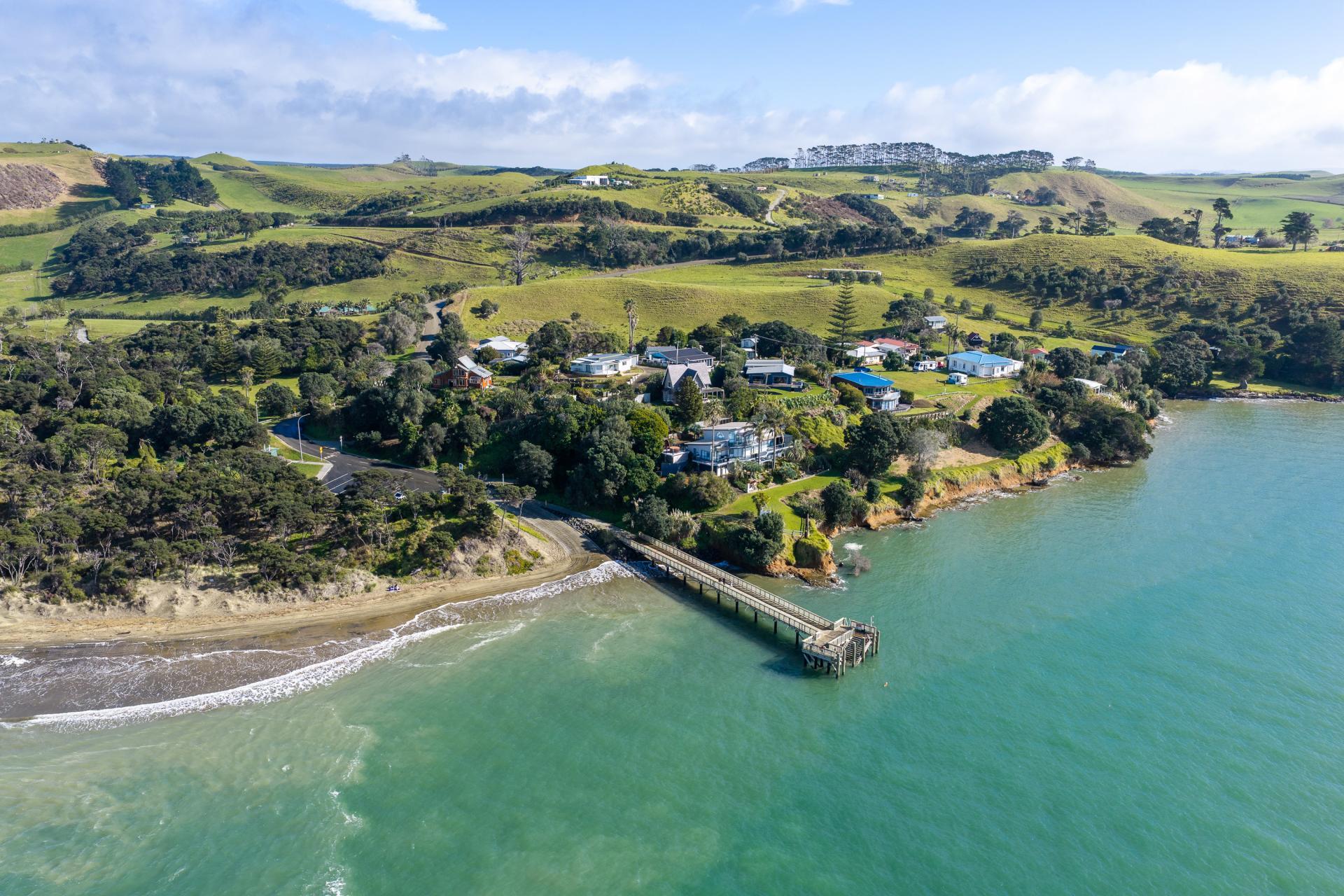 6573 Pouto Road, Pouto