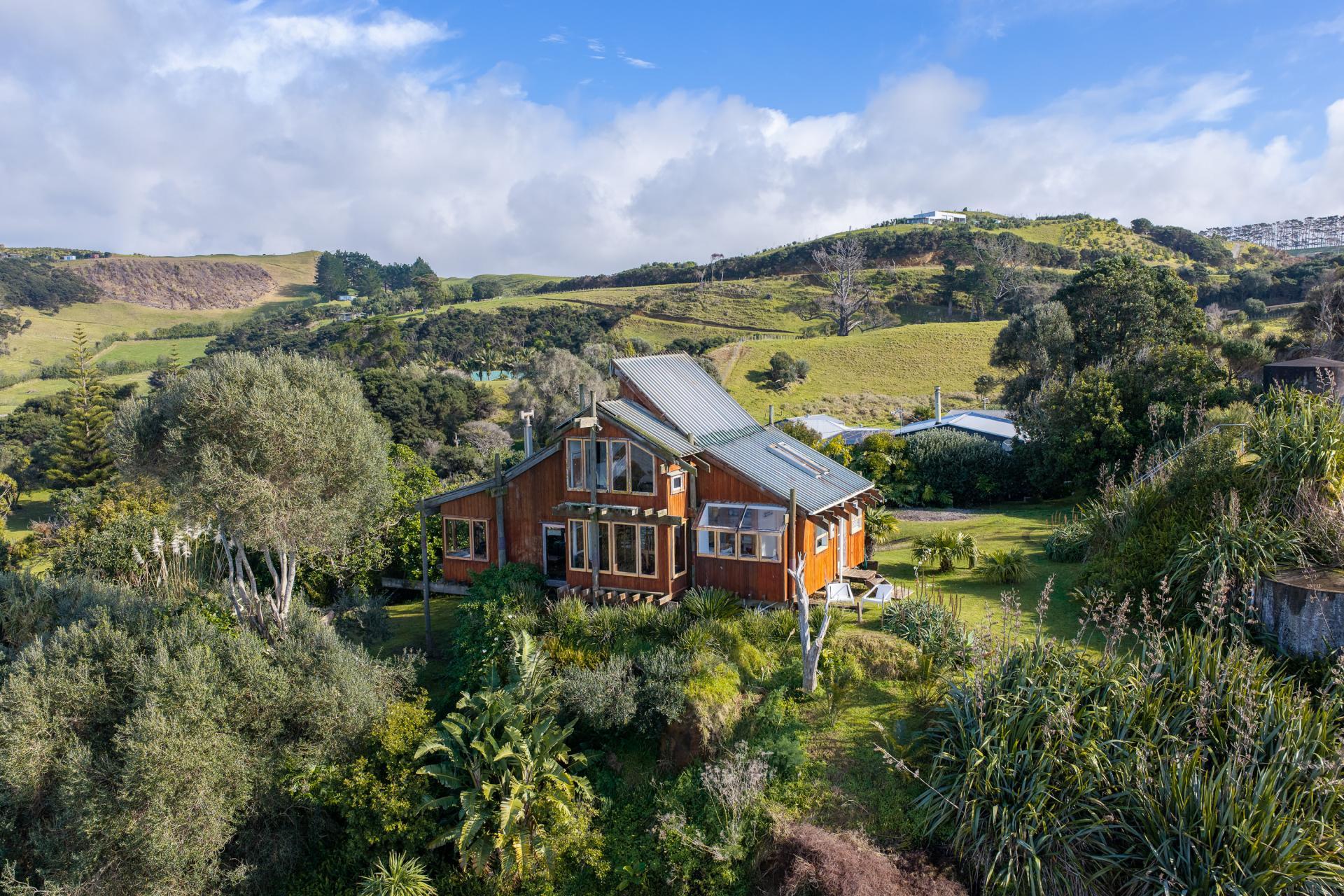 6573 Pouto Road, Pouto