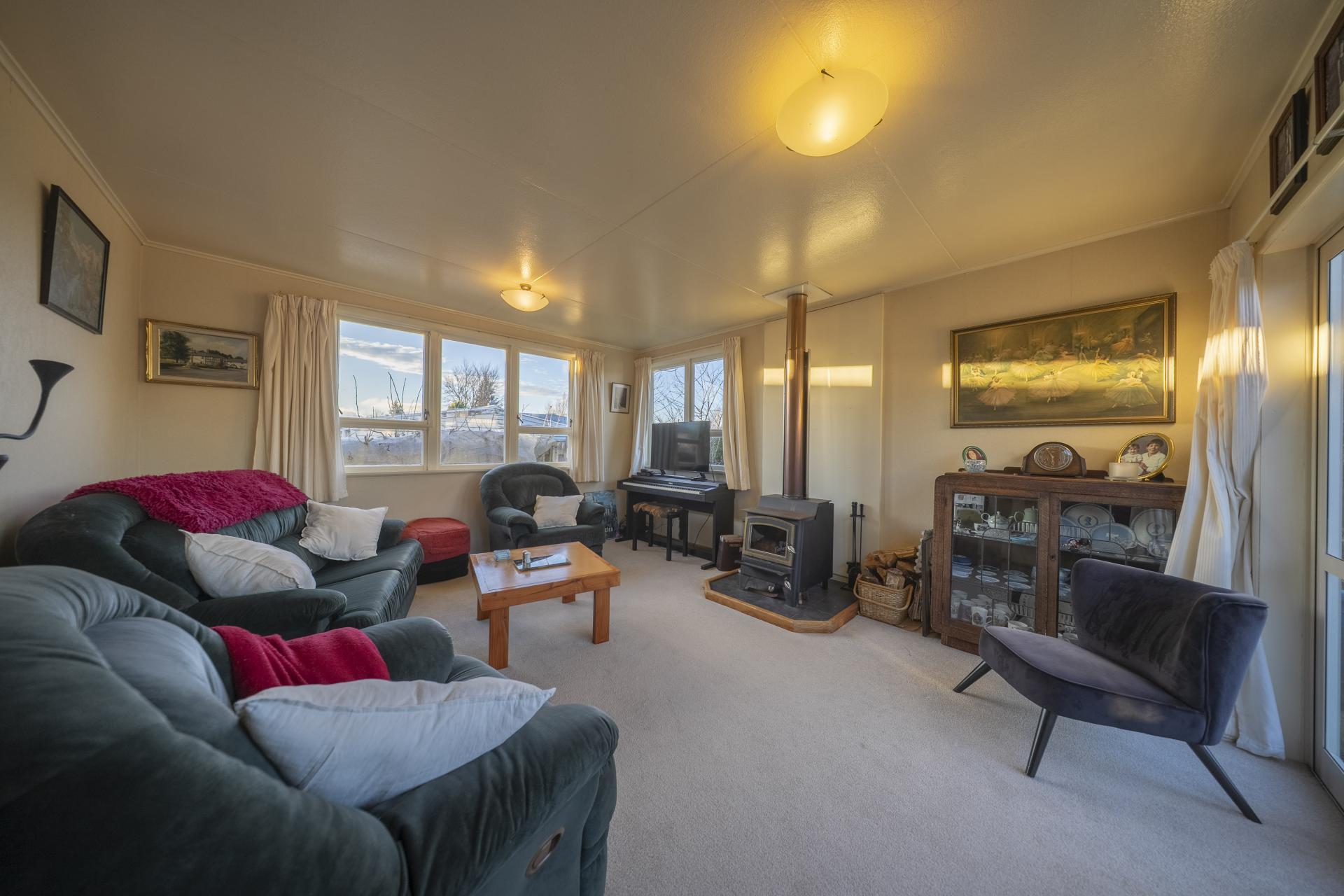 27 Excelsior Place, Manapouri