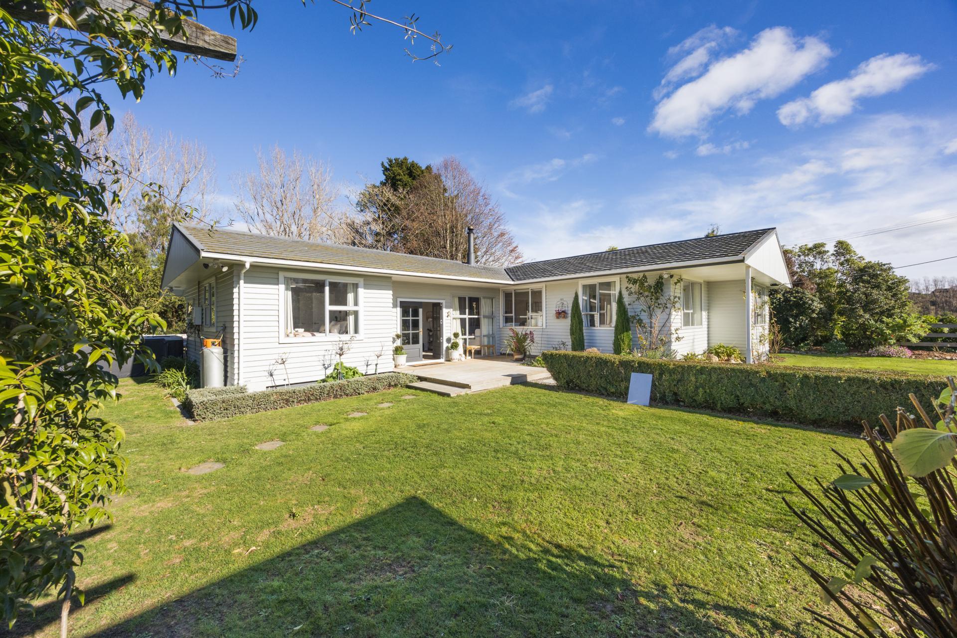 19 River Road, Ashhurst