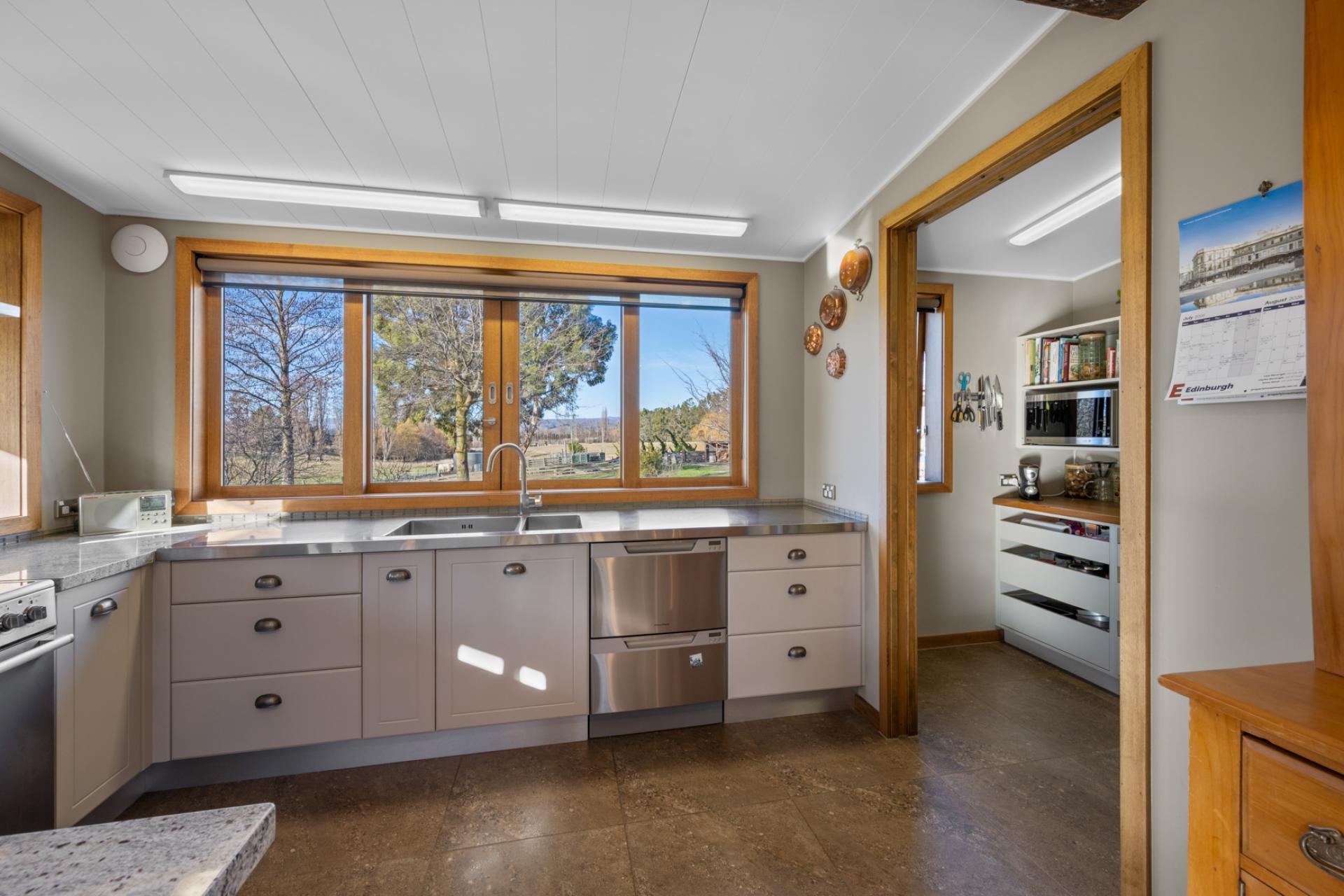 180 Blackman Road, Alexandra