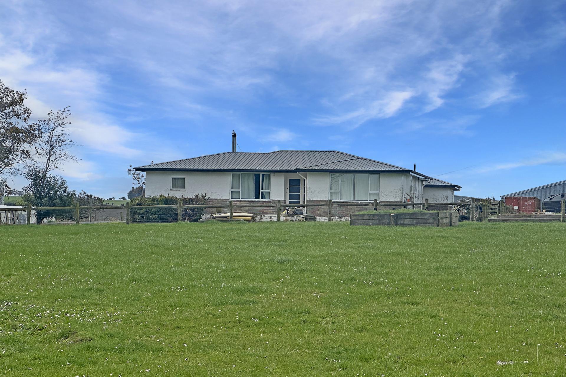 Hillend