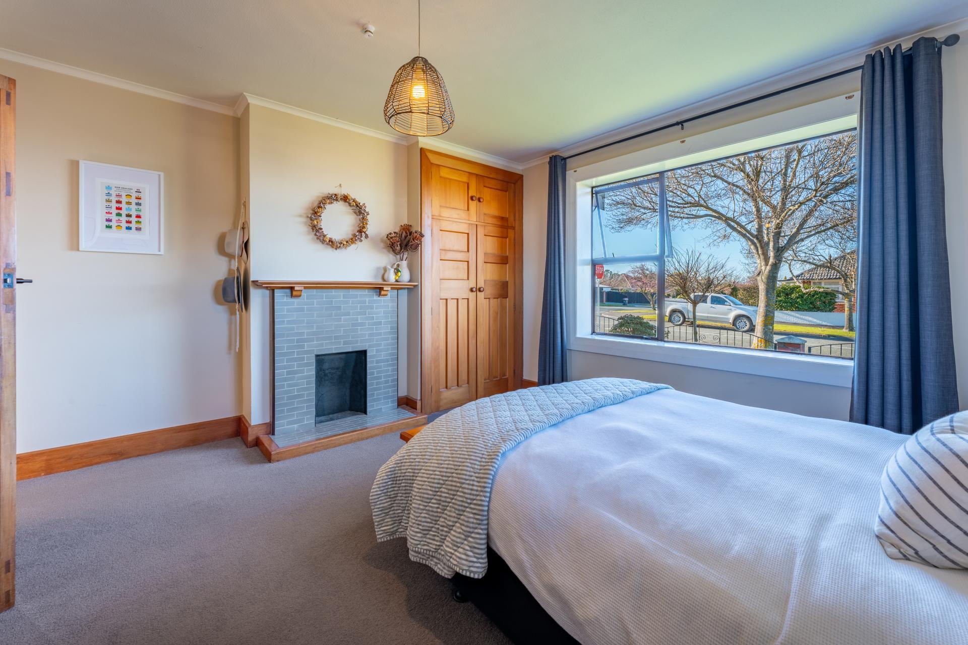 20 Hill View Crescent, Highfield