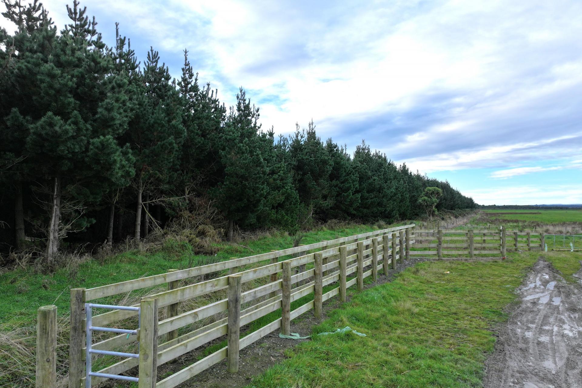 820 Holz Road, Gorge Road