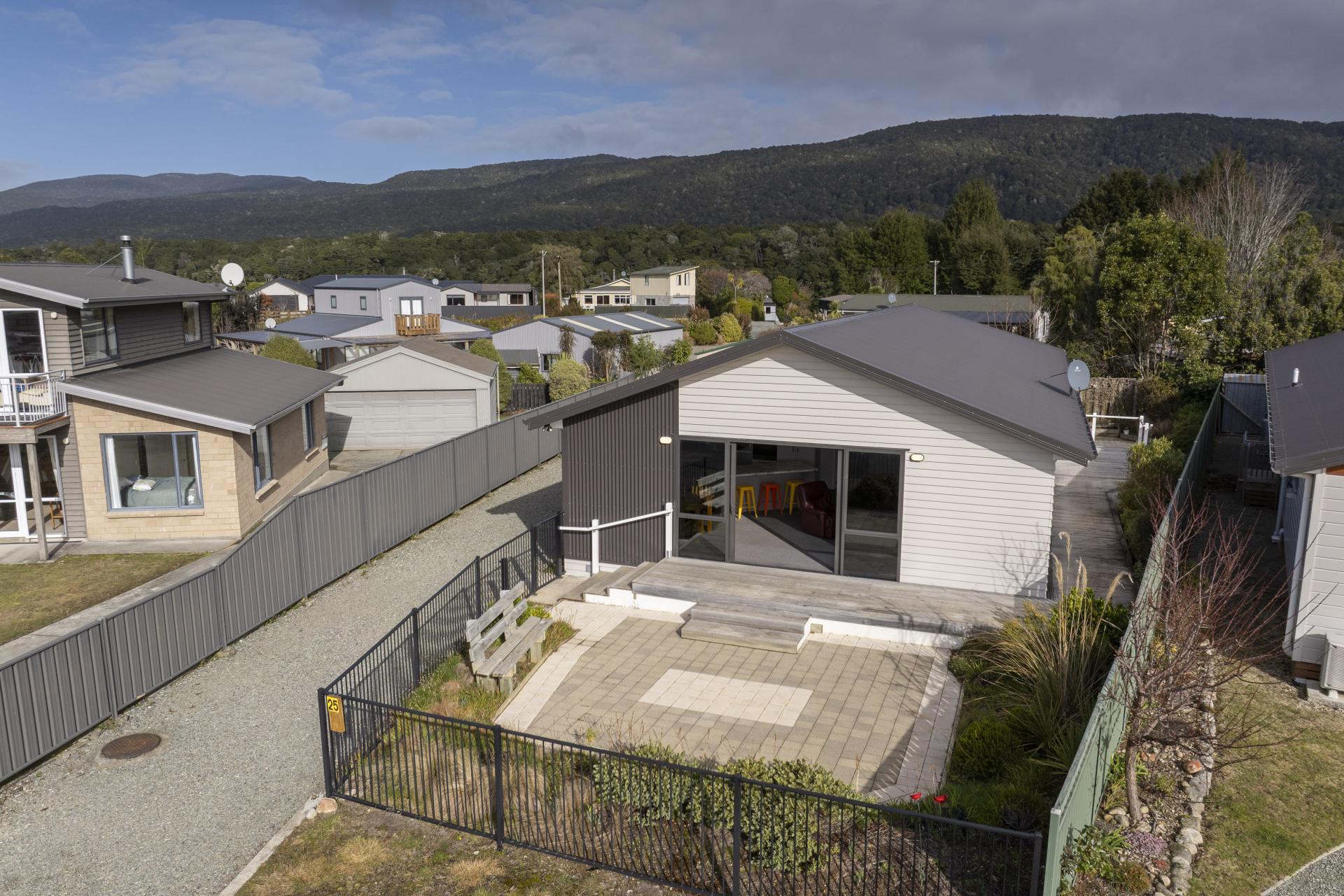 25 Motu-au Close, Manapouri