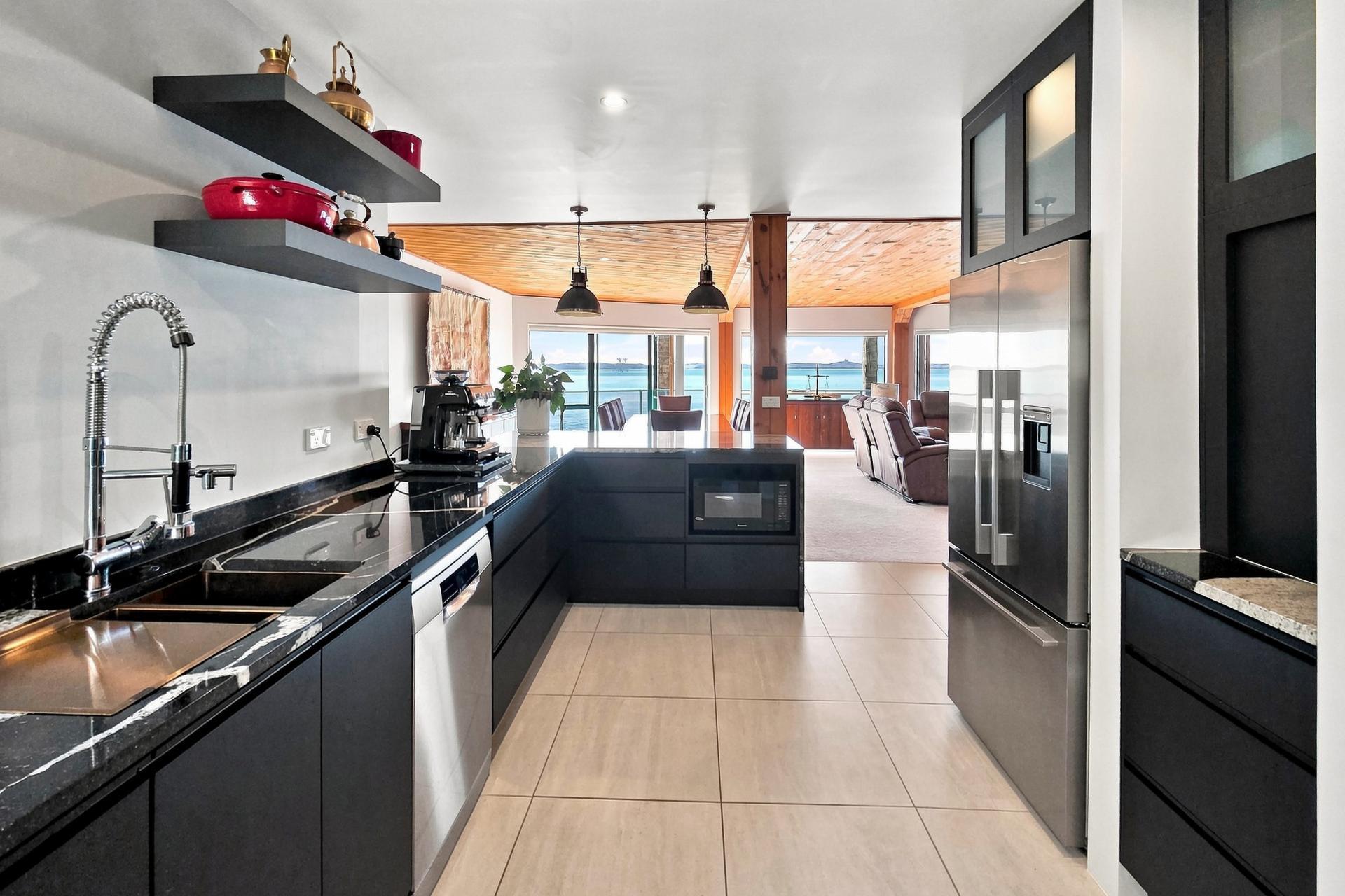 6577 Pouto Road, Pouto