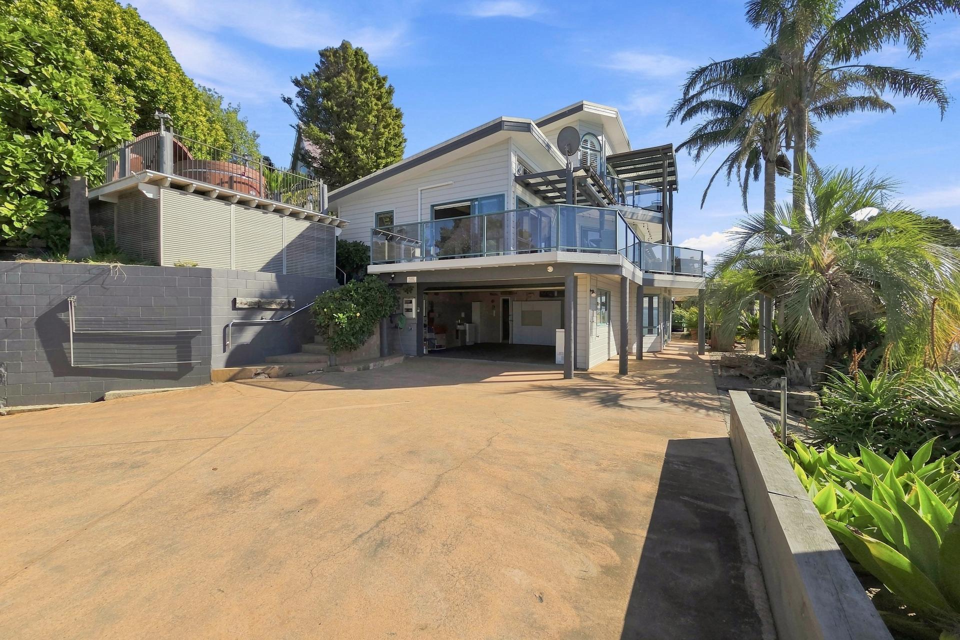 6577 Pouto Road, Pouto