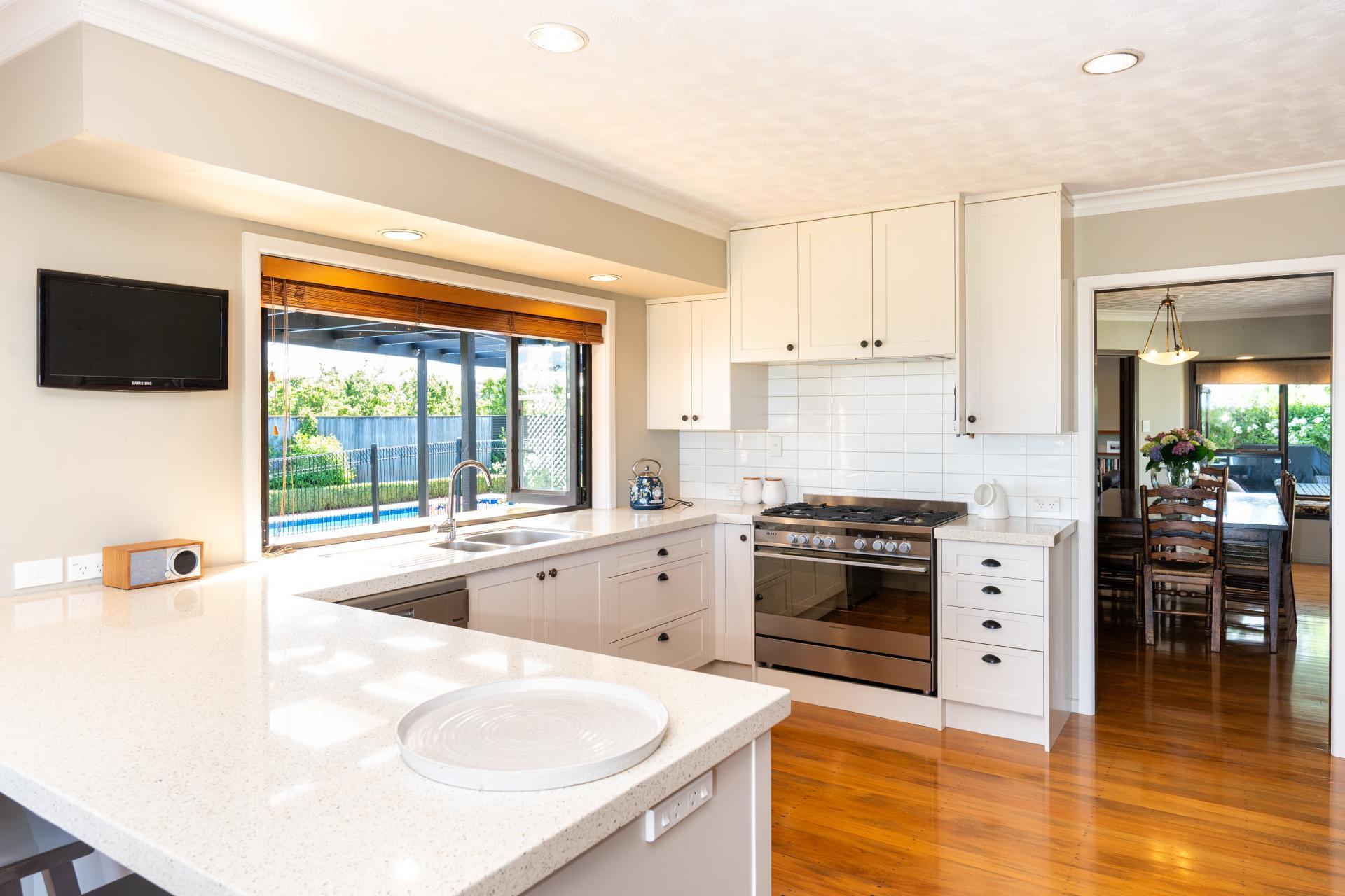 92 Hill Road, Twyford