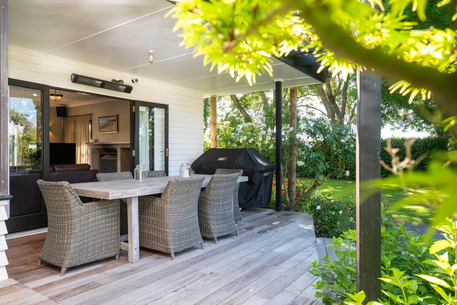 92 Hill Road, Twyford