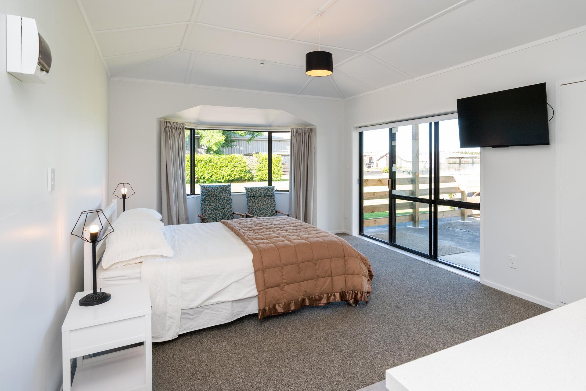 92 Hill Road, Twyford