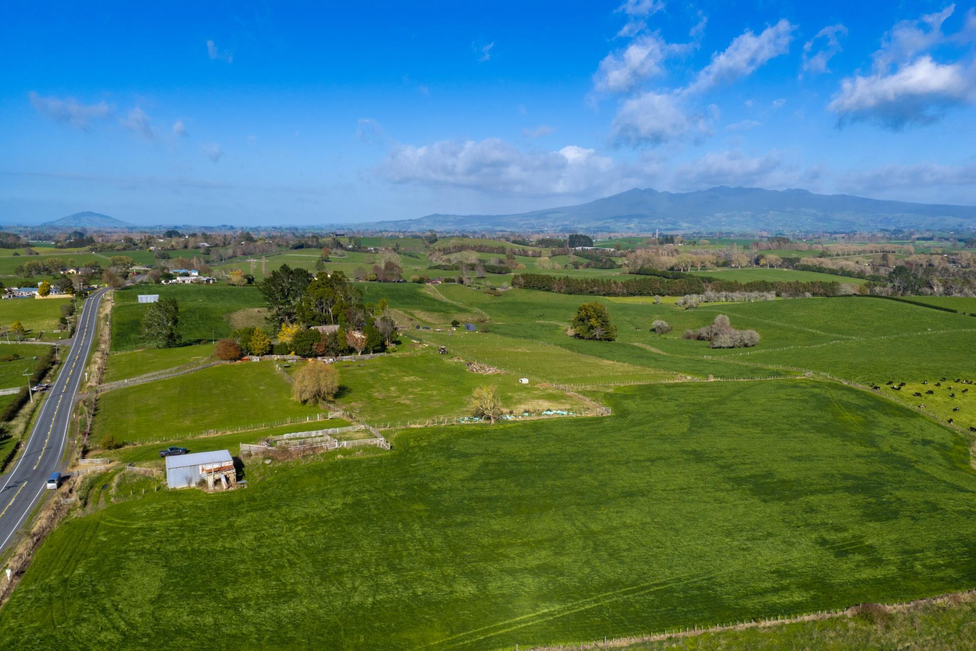 102 Gillard Road, Ngahinapouri