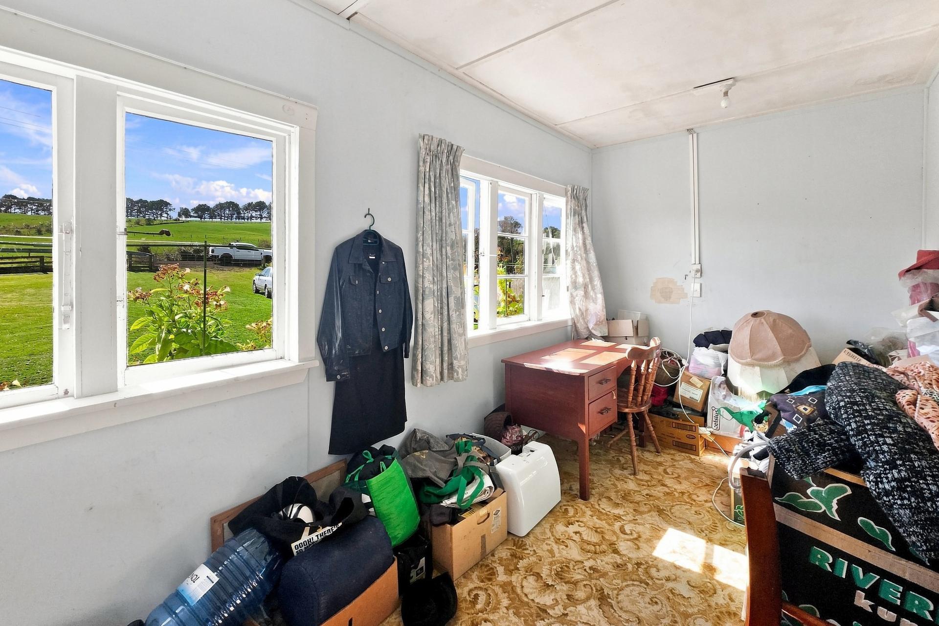 3945 State Highway 12, Aranga