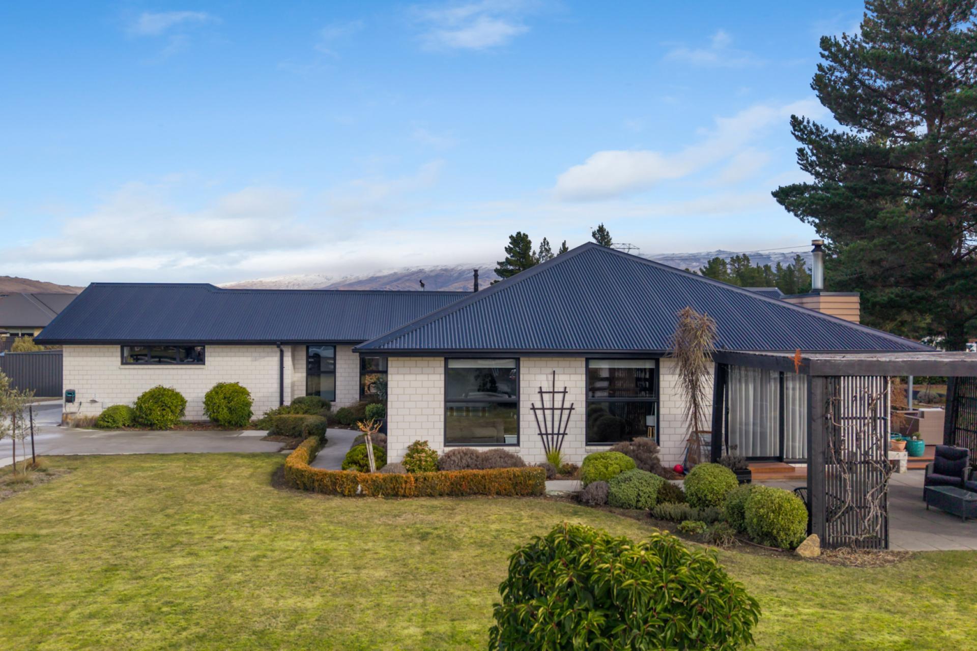 77 Larch Crescent, Alexandra