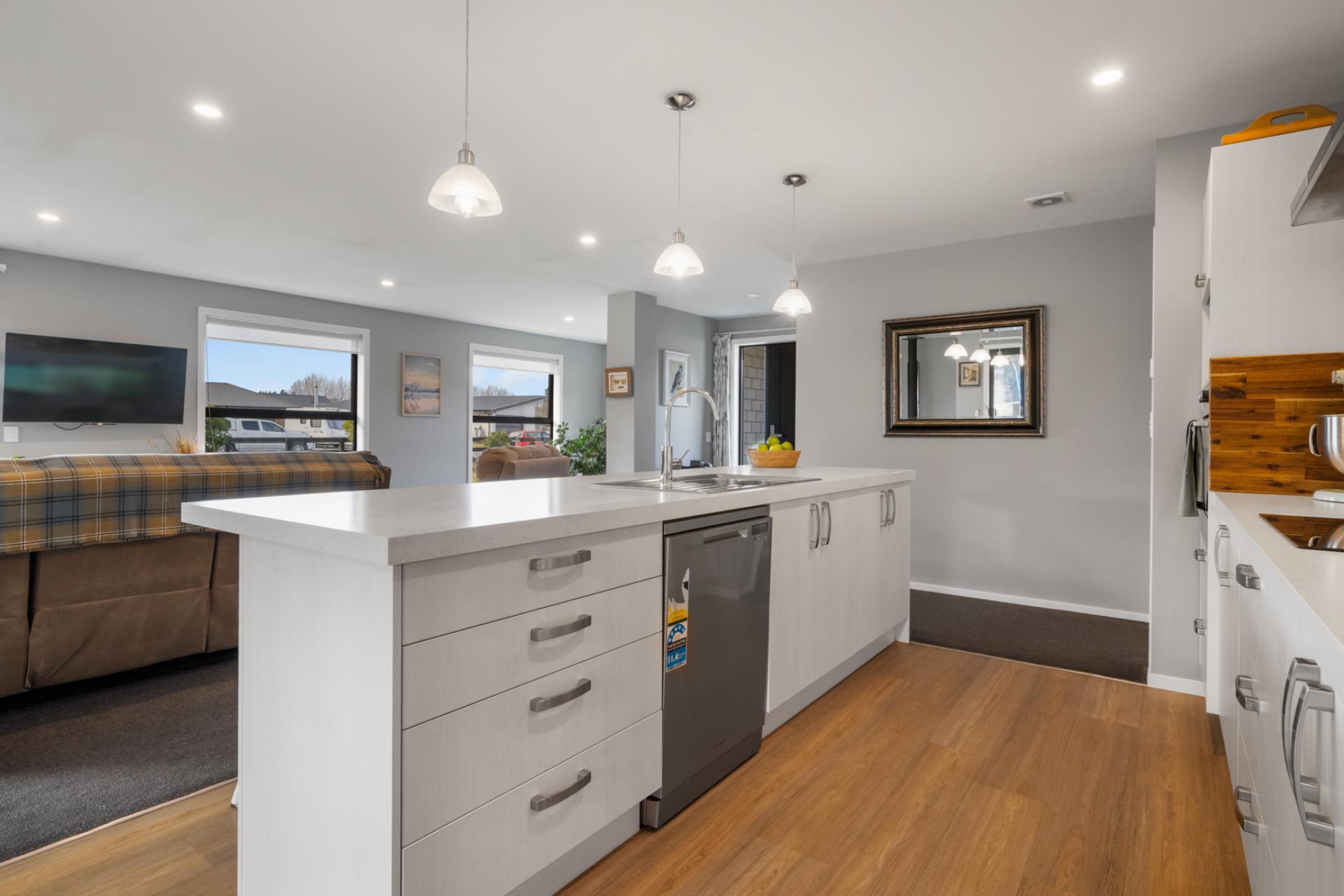 77 Larch Crescent, Alexandra