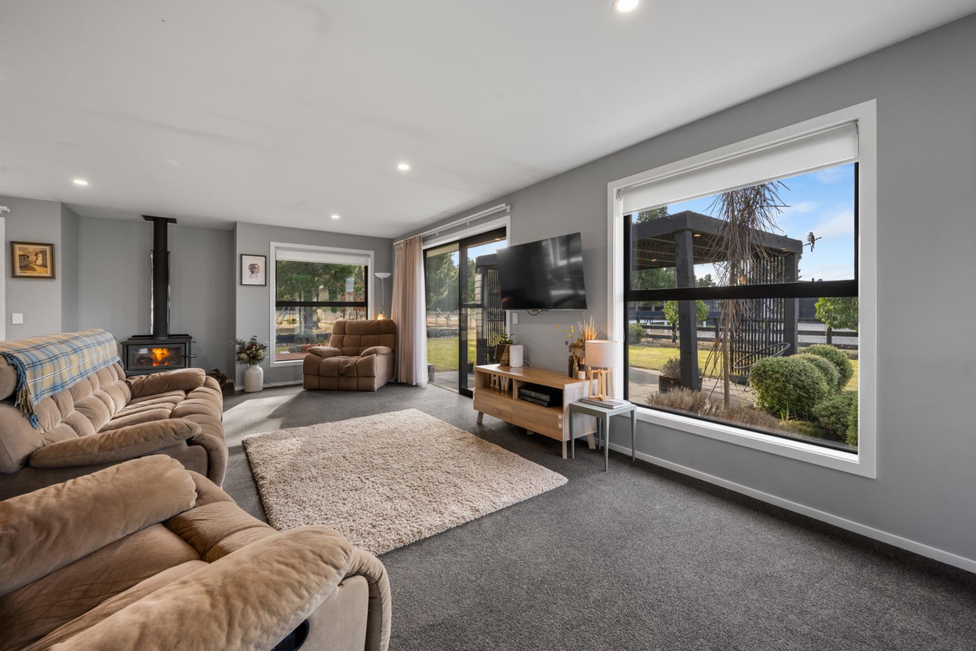 77 Larch Crescent, Alexandra