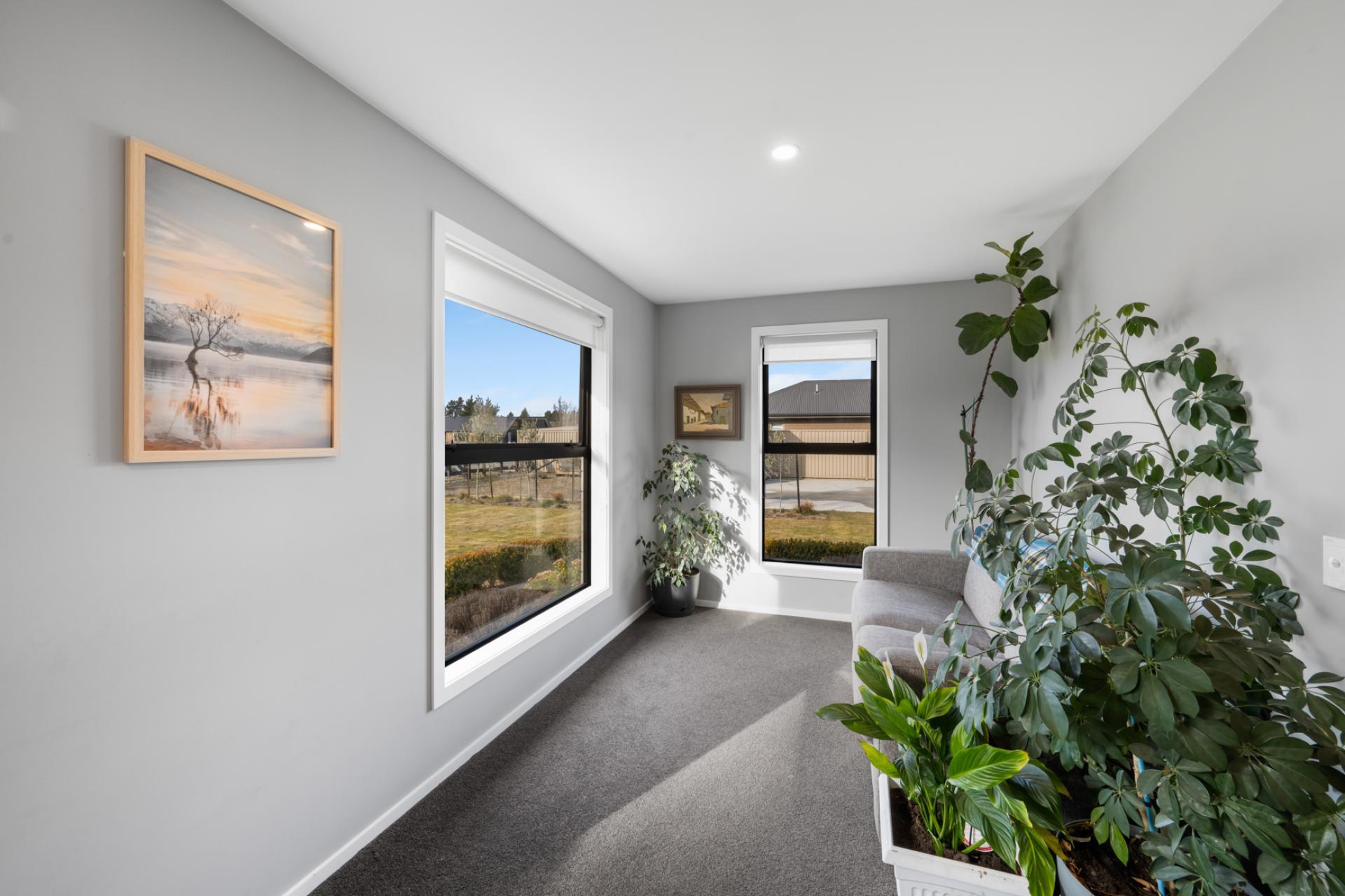 77 Larch Crescent, Alexandra
