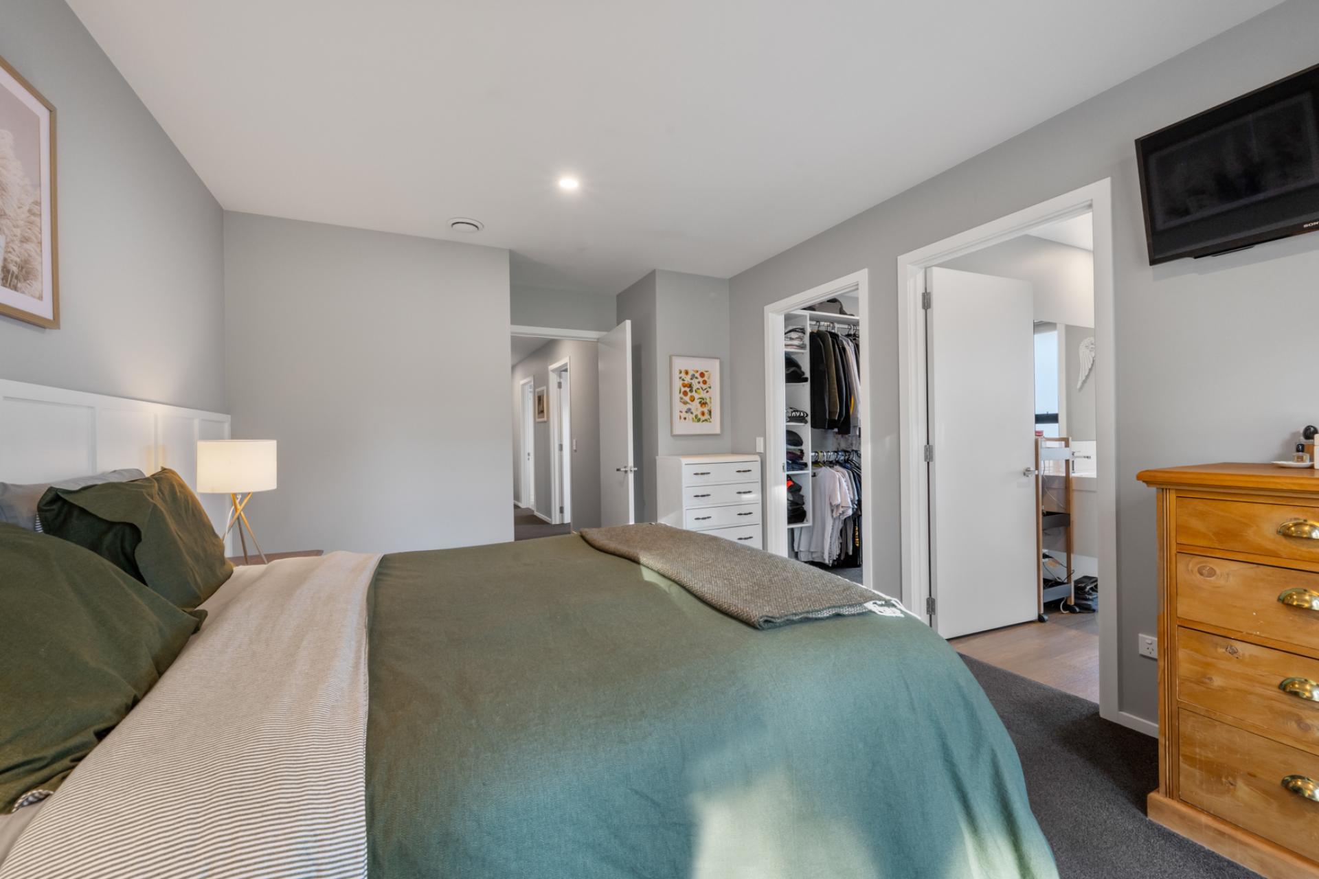 77 Larch Crescent, Alexandra