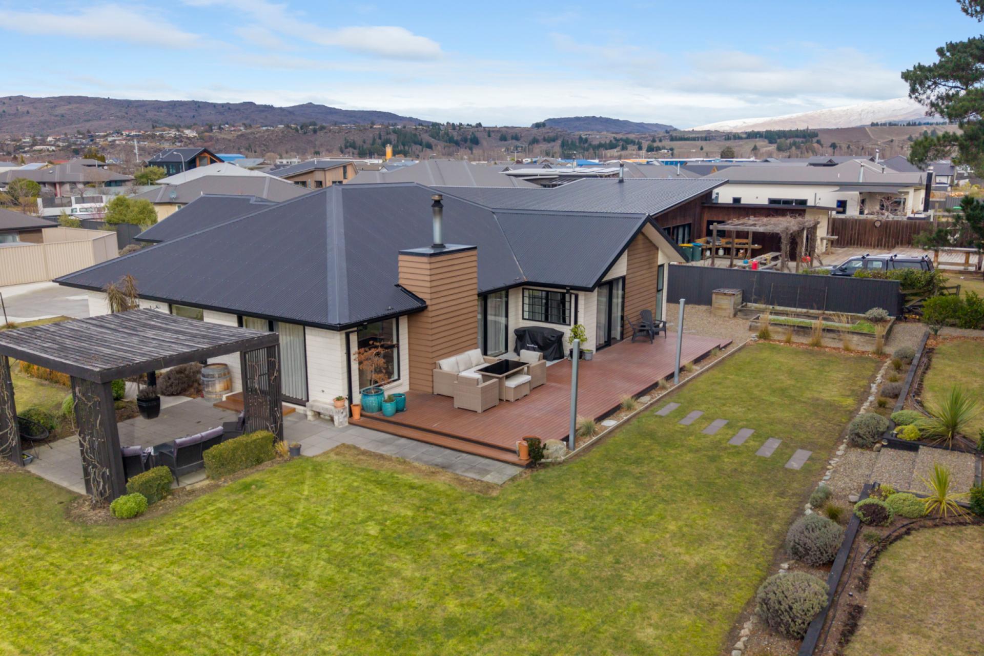 77 Larch Crescent, Alexandra