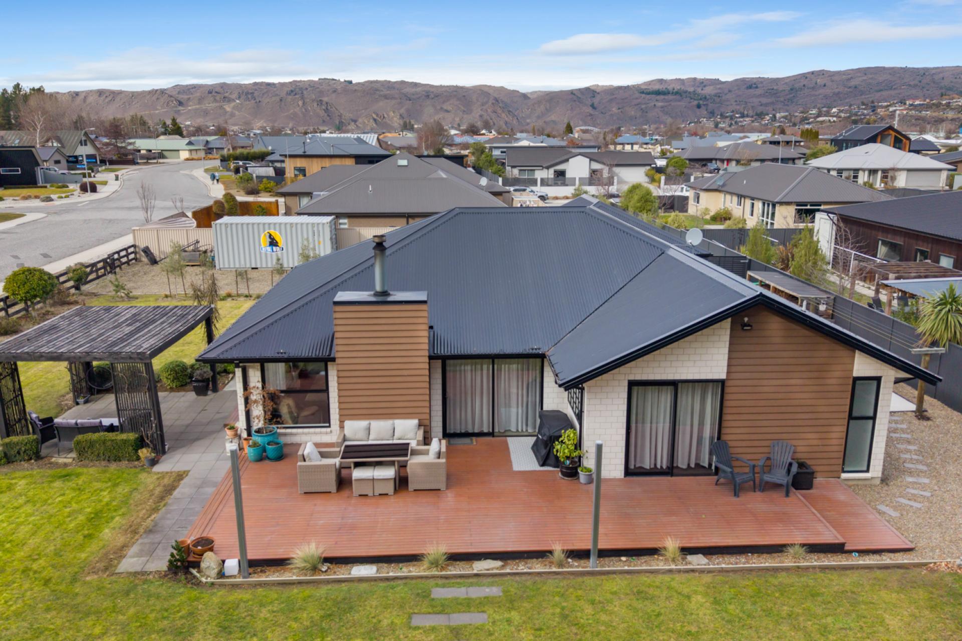 77 Larch Crescent, Alexandra