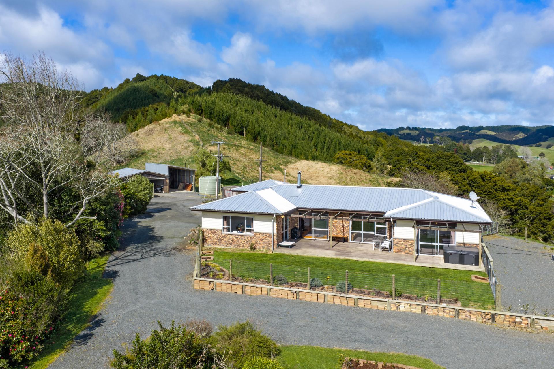 5209 Highway 22, Waingaro
