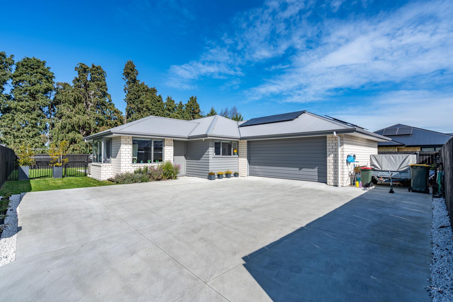 32 Geoff Geering Drive, Netherby