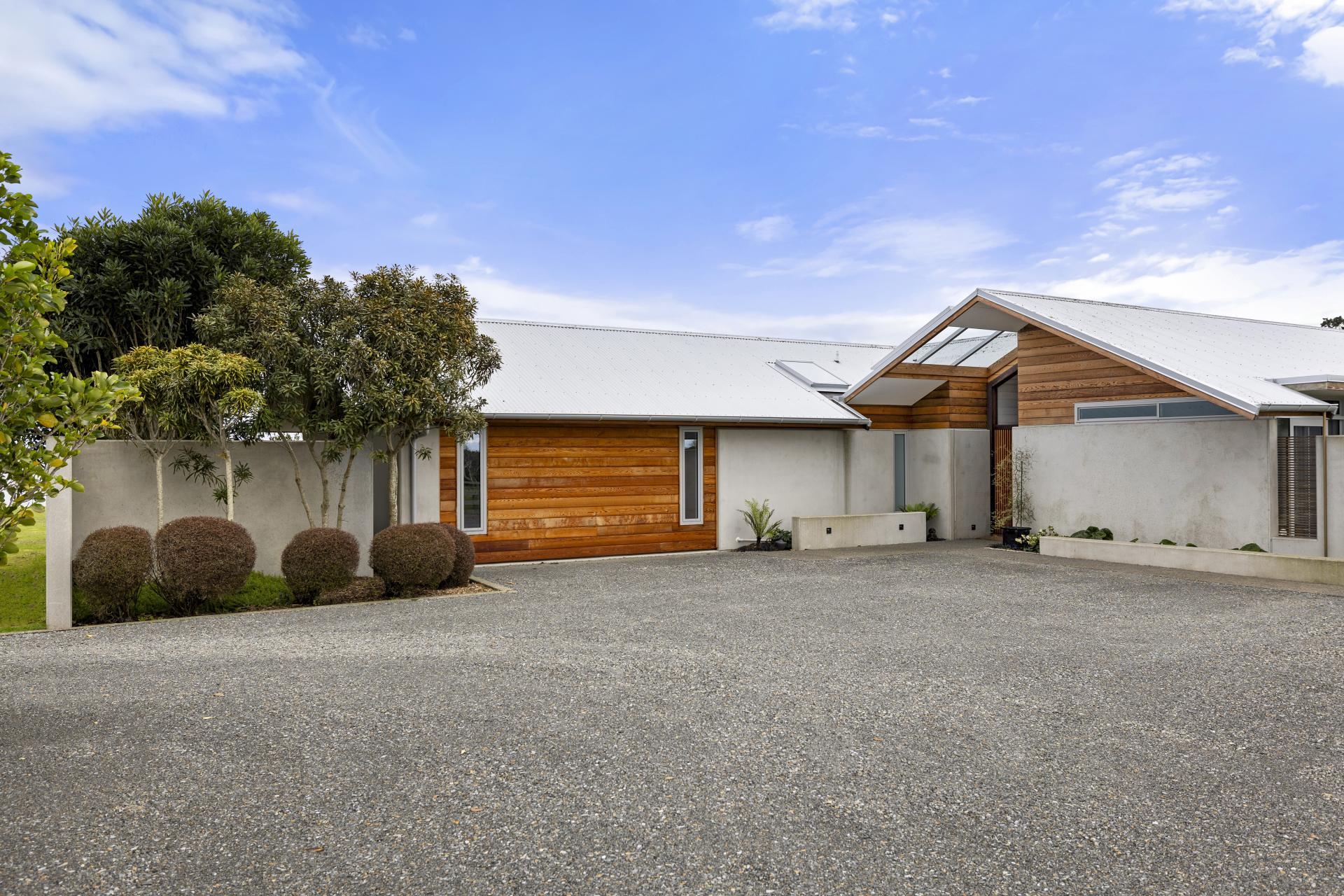 323 Seagrove Road, Waiau Pa
