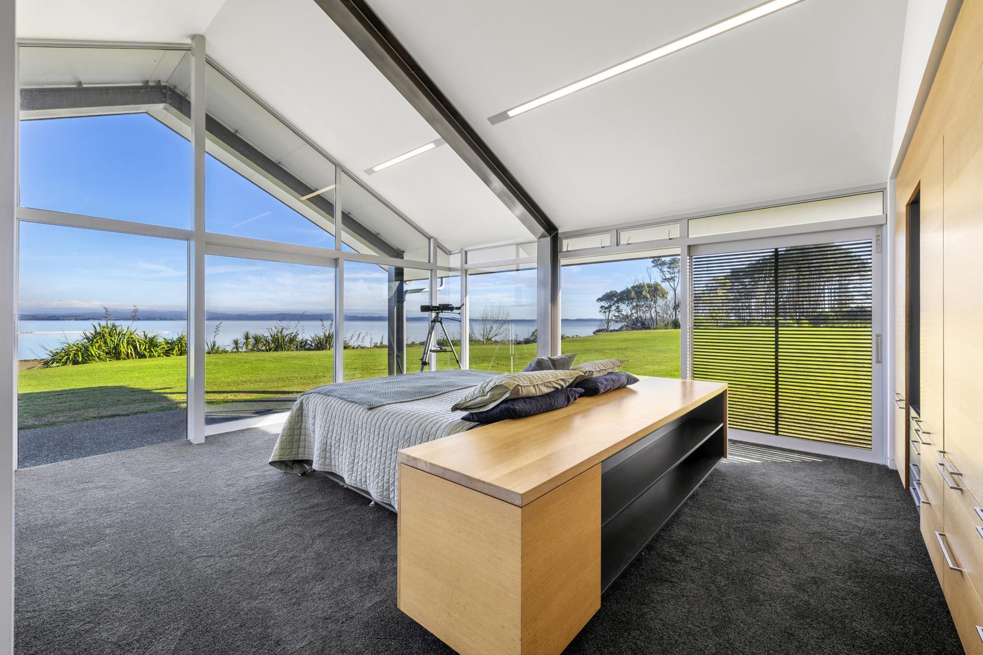 323 Seagrove Road, Waiau Pa