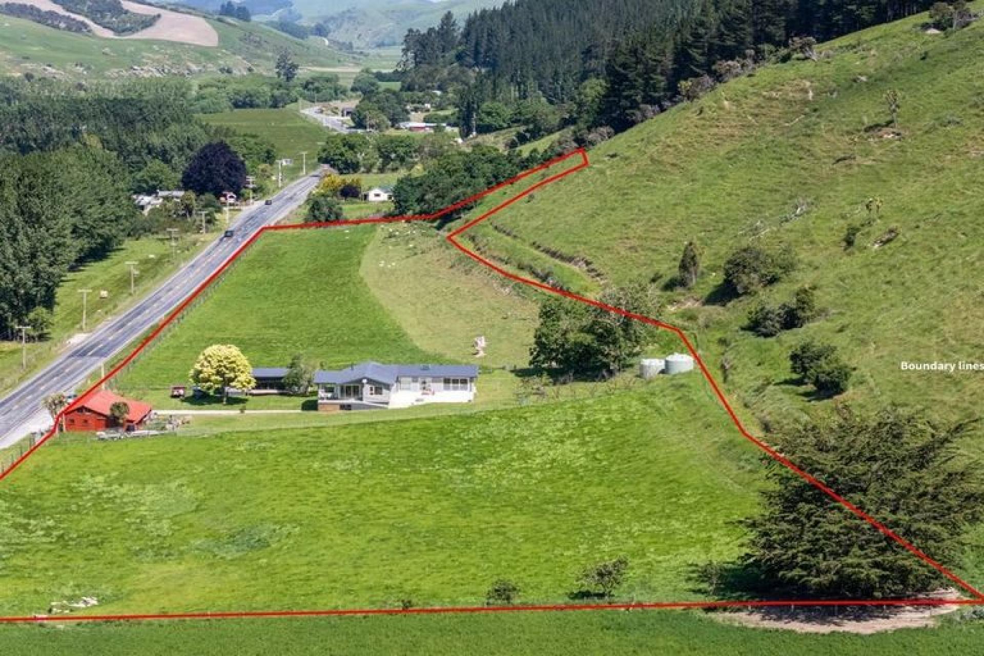 5892 Ettrick-Raes Junction, Island Block
