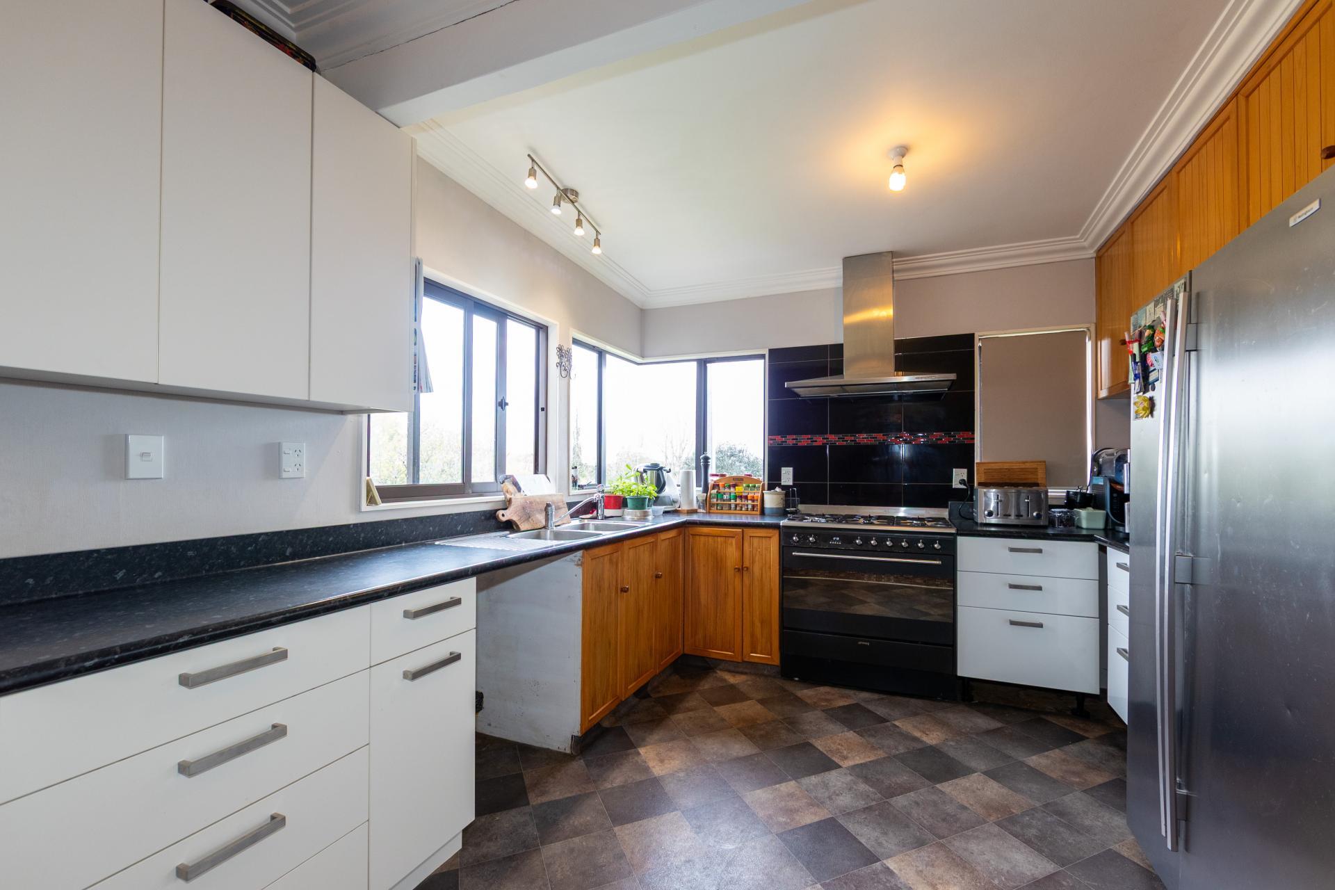612 Flag Range Road, Sherenden