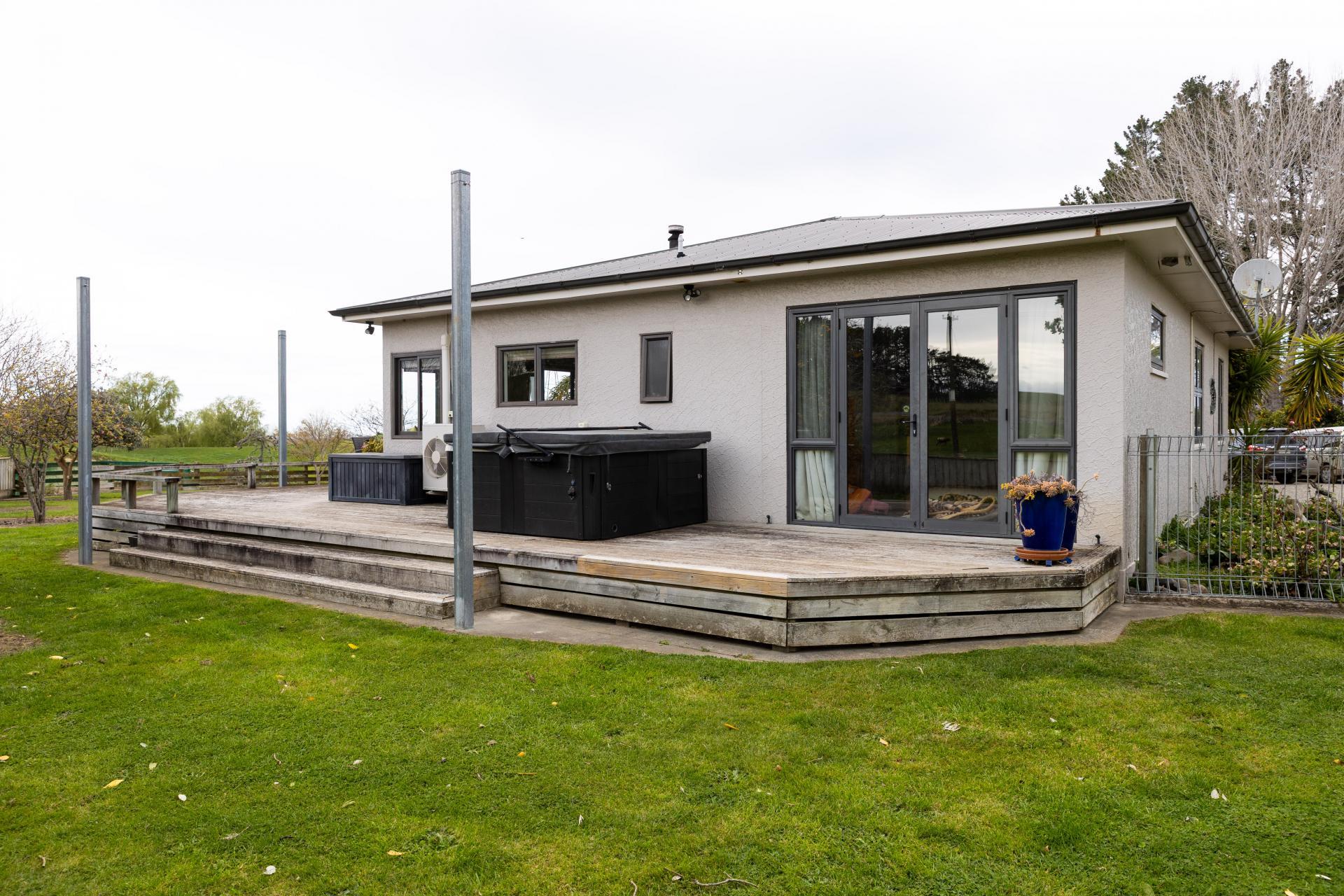 612 Flag Range Road, Sherenden