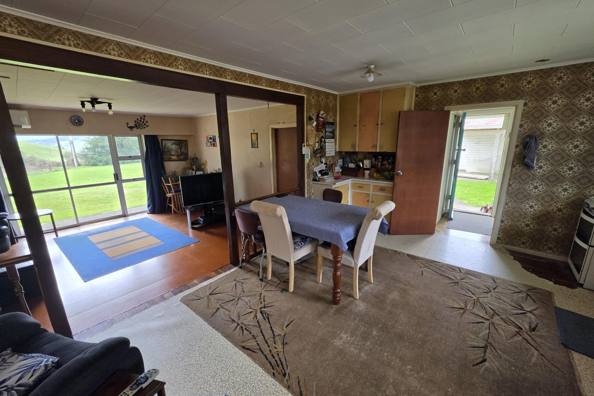 728 Kawhia Road, Makomako