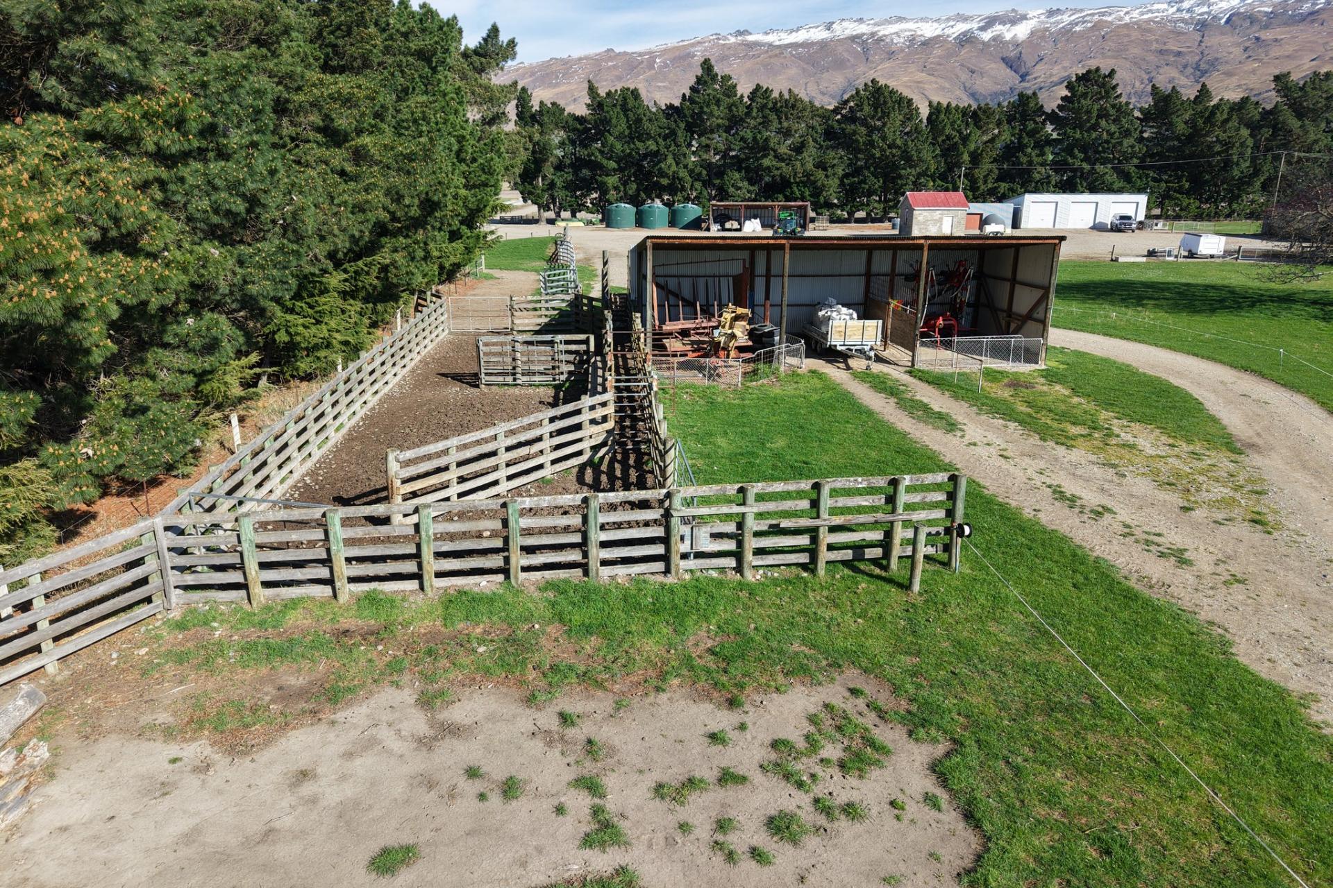 6648 Hyde-Middlemarch Road, Middlemarch