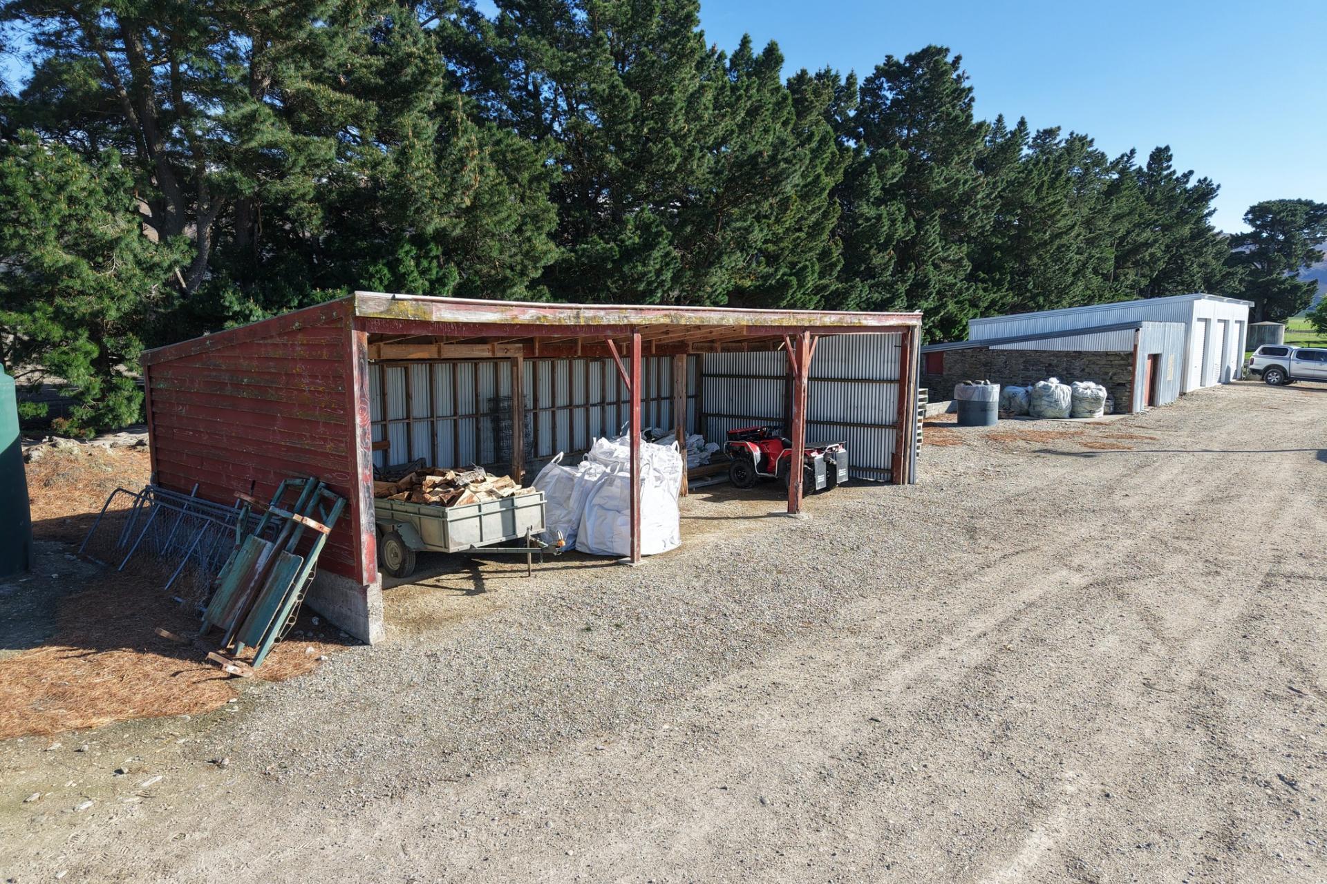 6648 Hyde-Middlemarch Road, Middlemarch