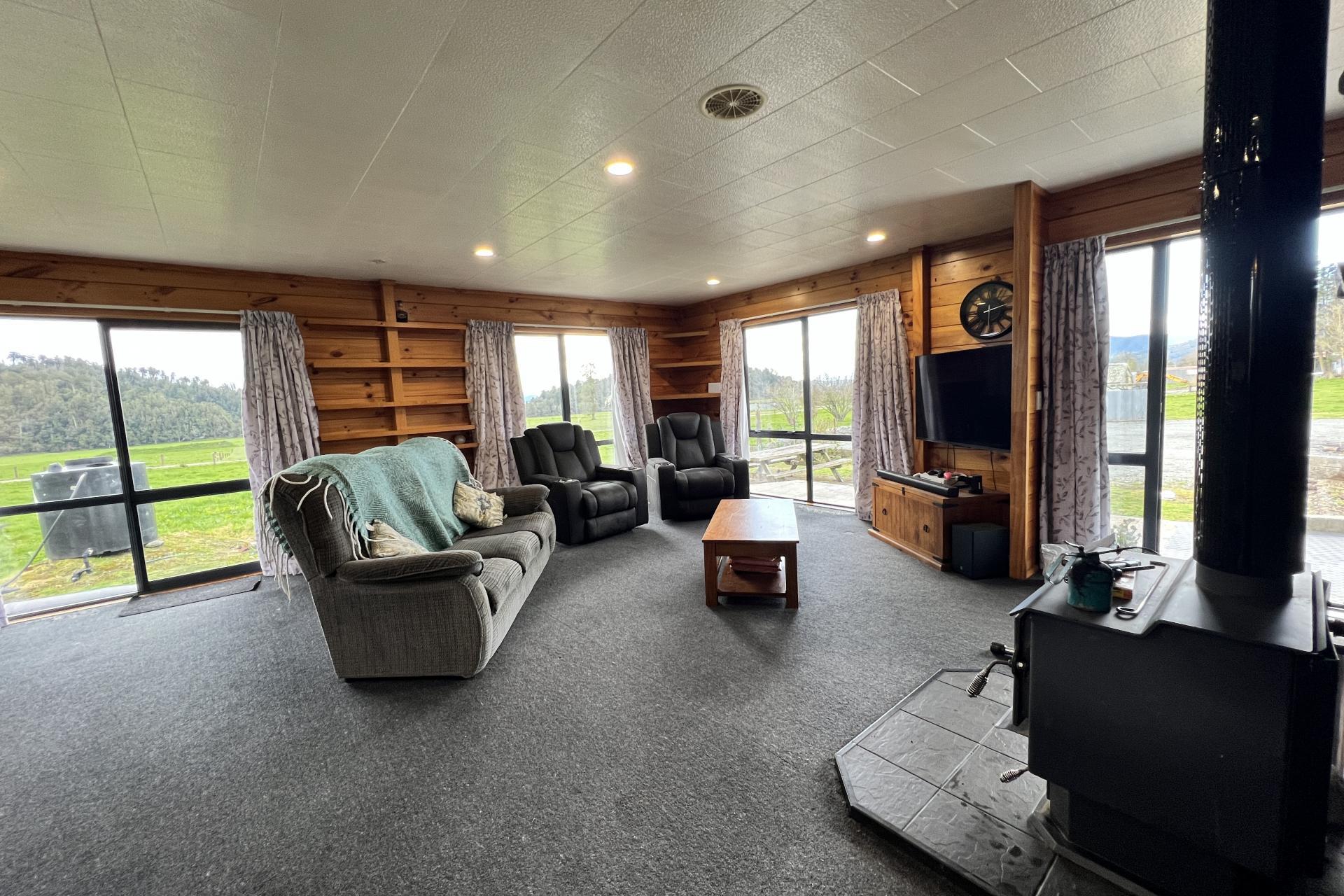 1566 Lake Brunner Road, Inchbonnie