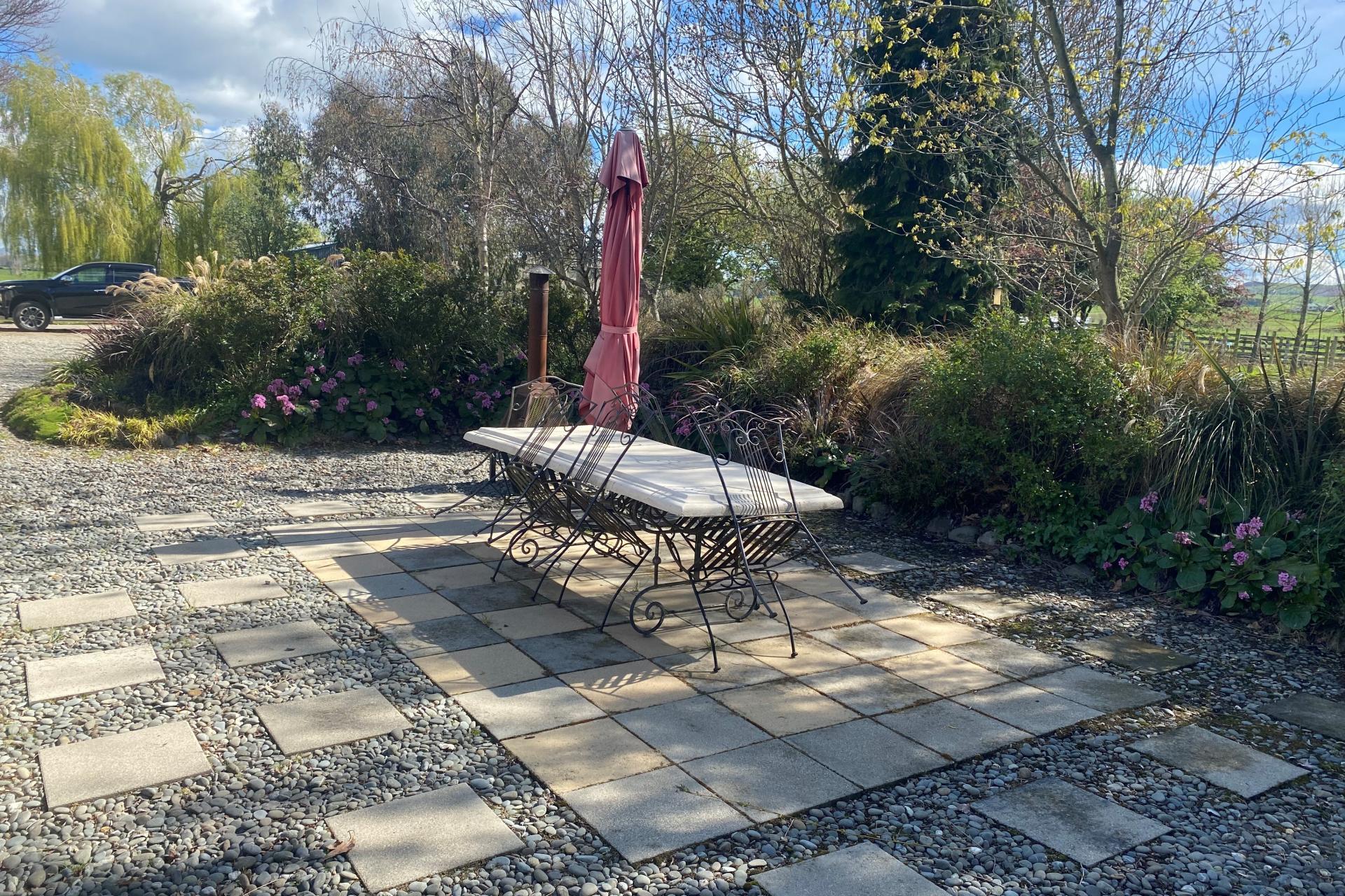 33 Devils Bridge Road, Weston