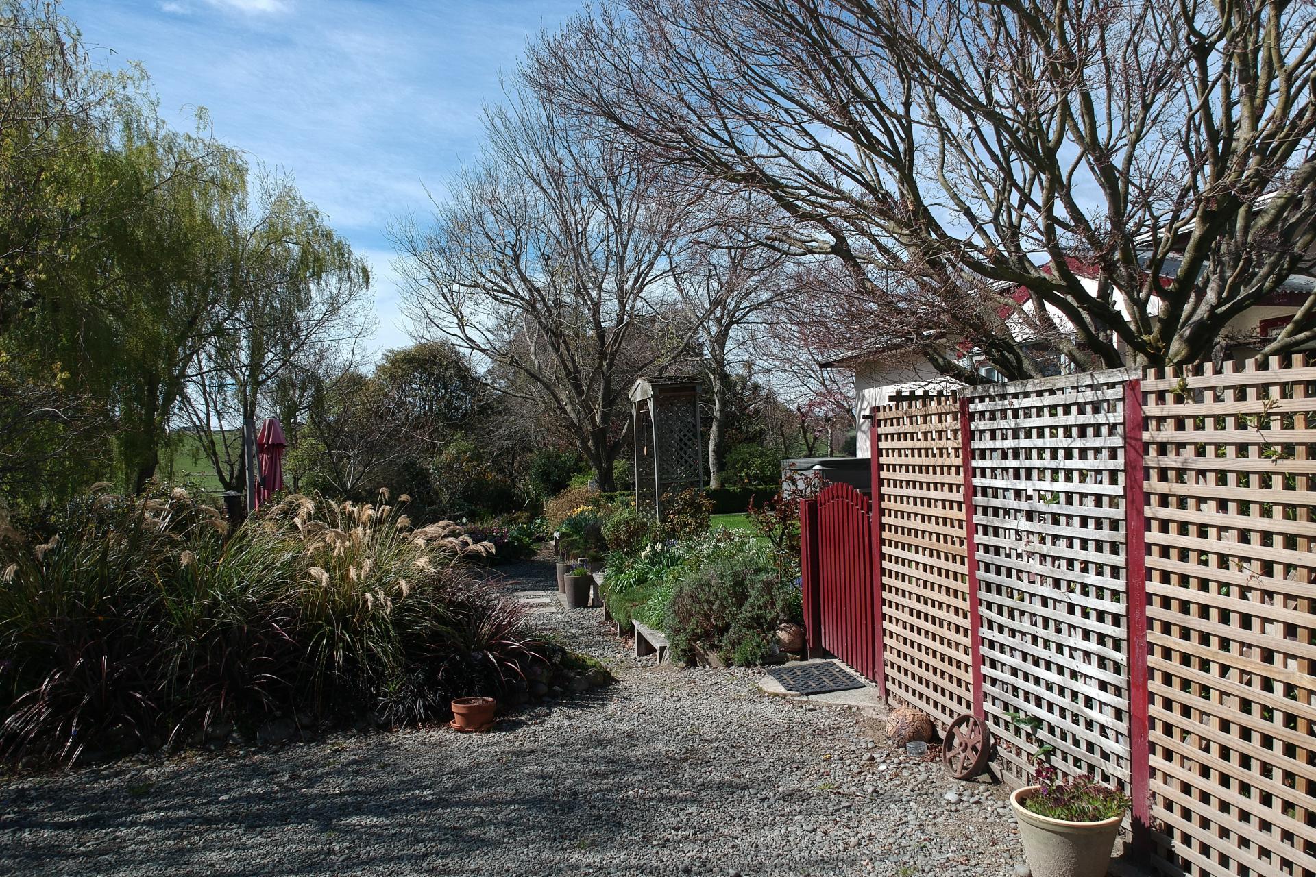 33 Devils Bridge Road, Weston